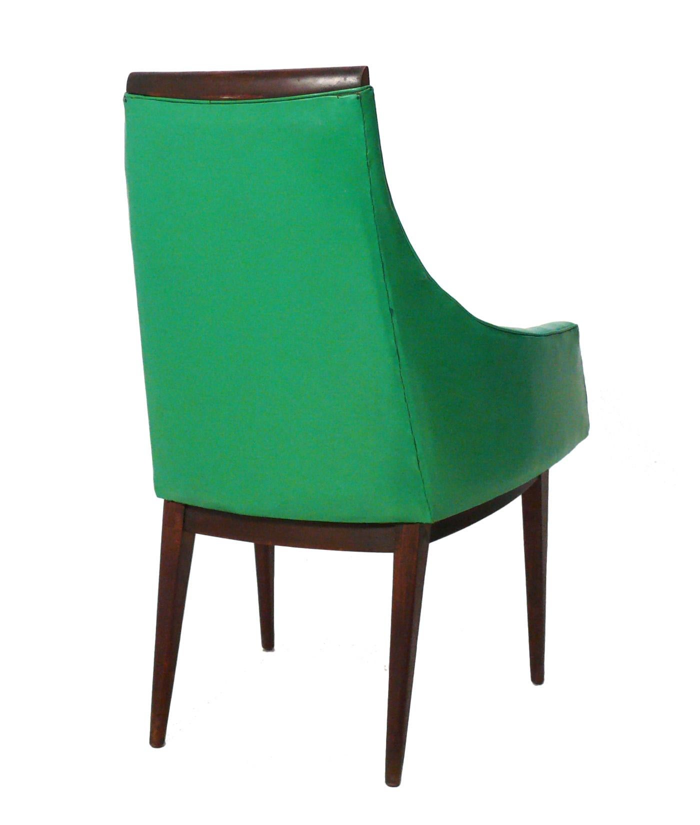 Set aus 8 Kipp Stewart-Esszimmerstühlen – neu lackiert und mit Ihrem Stoff bezogen  (amerikanisch) im Angebot
