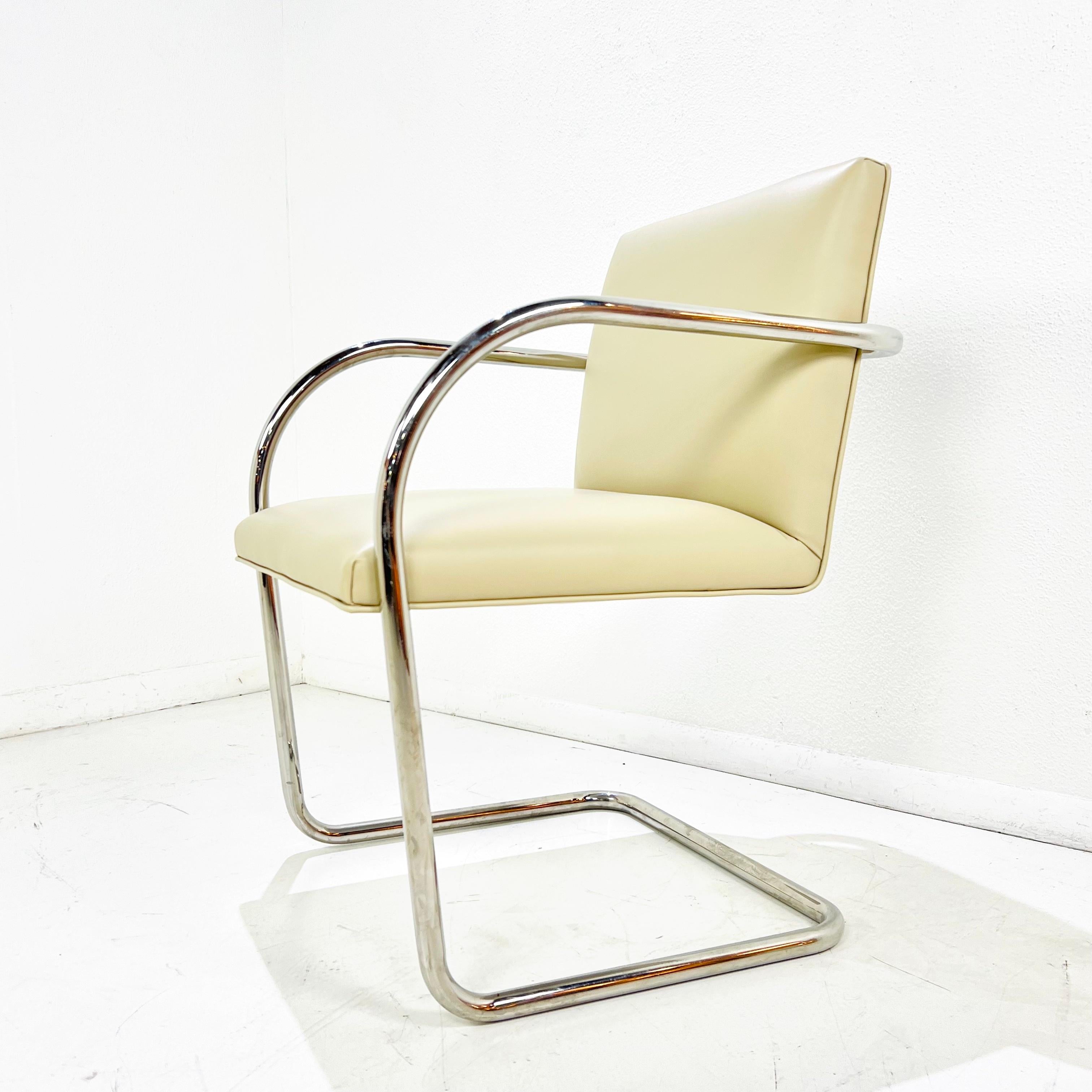 Late 20th Century Set of 8 Knoll Tubular Brno Chairs For Sale