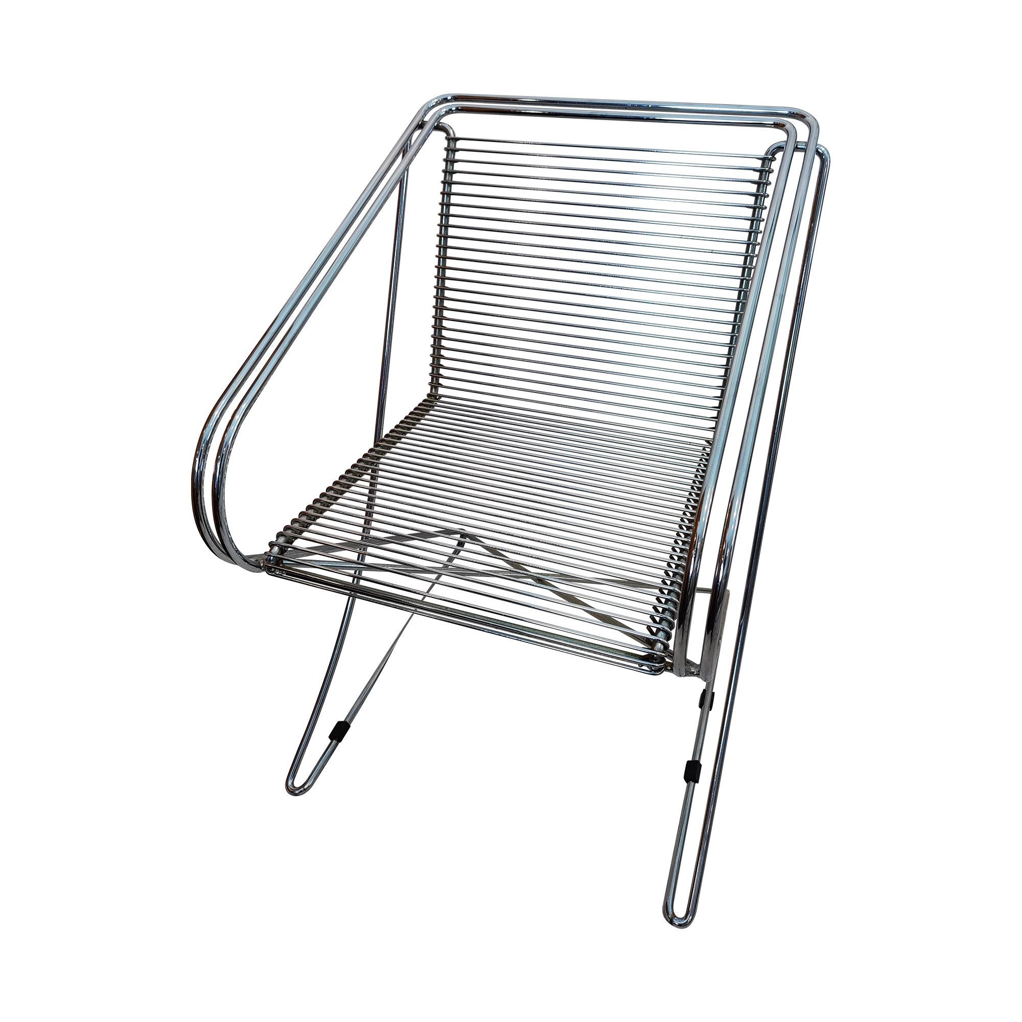 Wir stellen die atemberaubenden Kreuzschwinger Sessel des renommierten Designers Till Behrens vor! Diese exquisiten Stühle sind die perfekte Kombination aus Form und Funktion und bieten sowohl Komfort als auch Stil.

Jeder Stuhl wird mit Präzision
