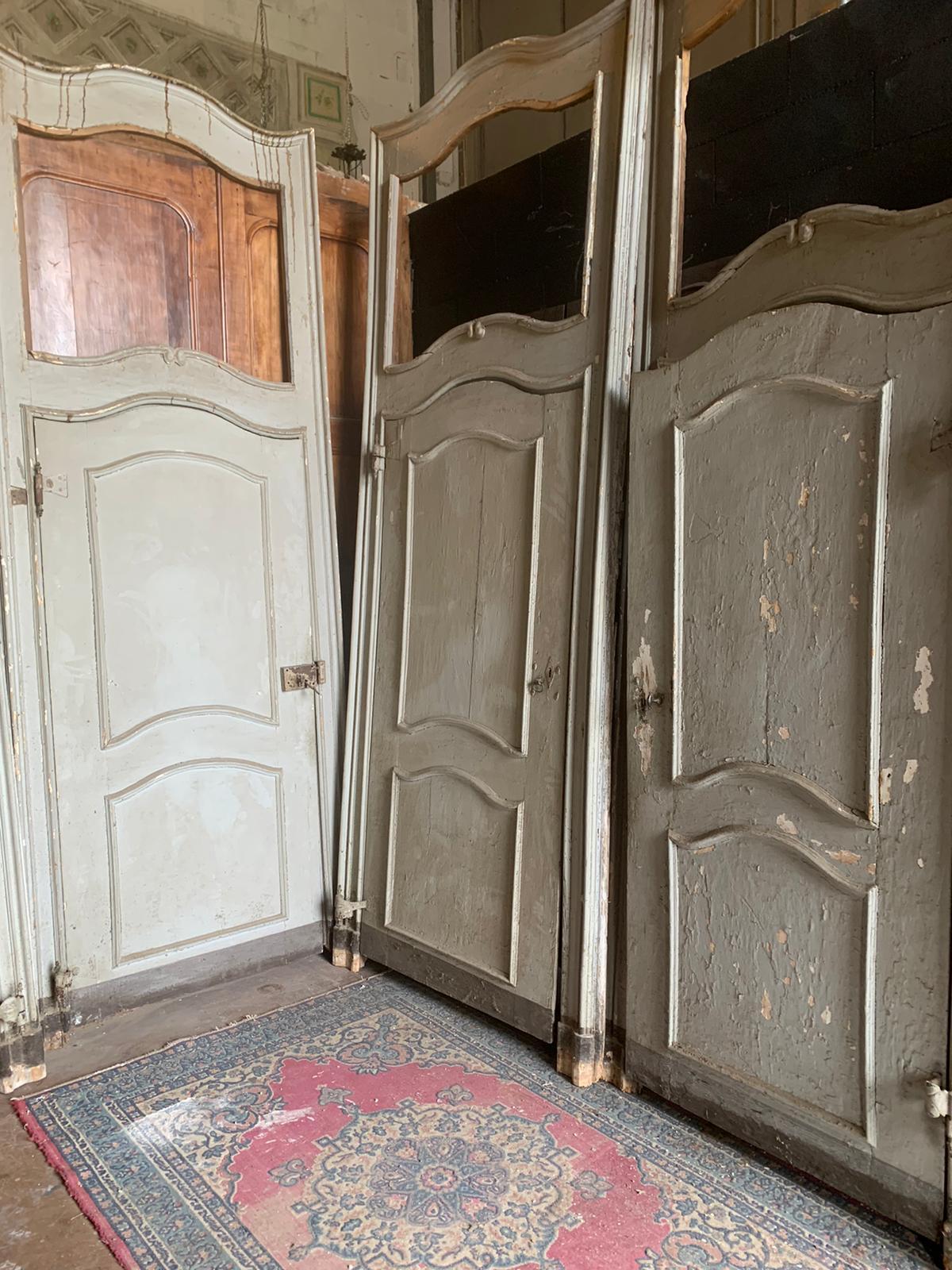 Set of 8 Lacquered Interior Doors with Frame and Overdoor, '700 Italy For Sale 3