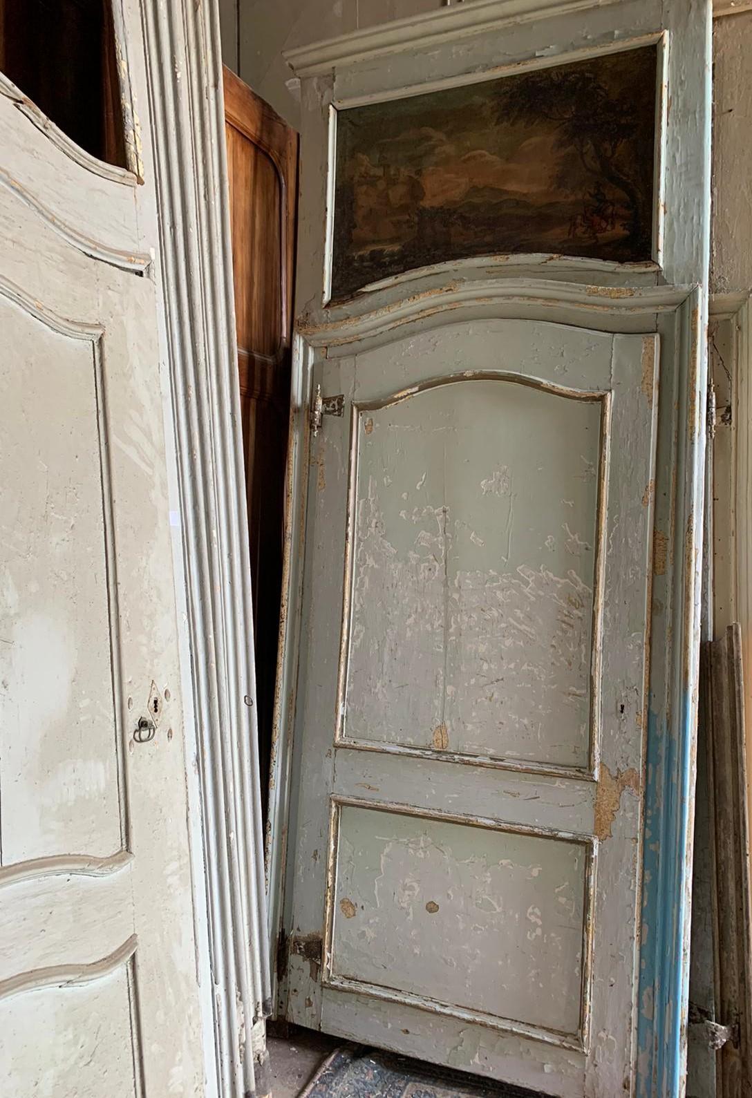 Set of 8 Lacquered Interior Doors with Frame and Overdoor, '700 Italy In Good Condition For Sale In Cuneo, Italy (CN)