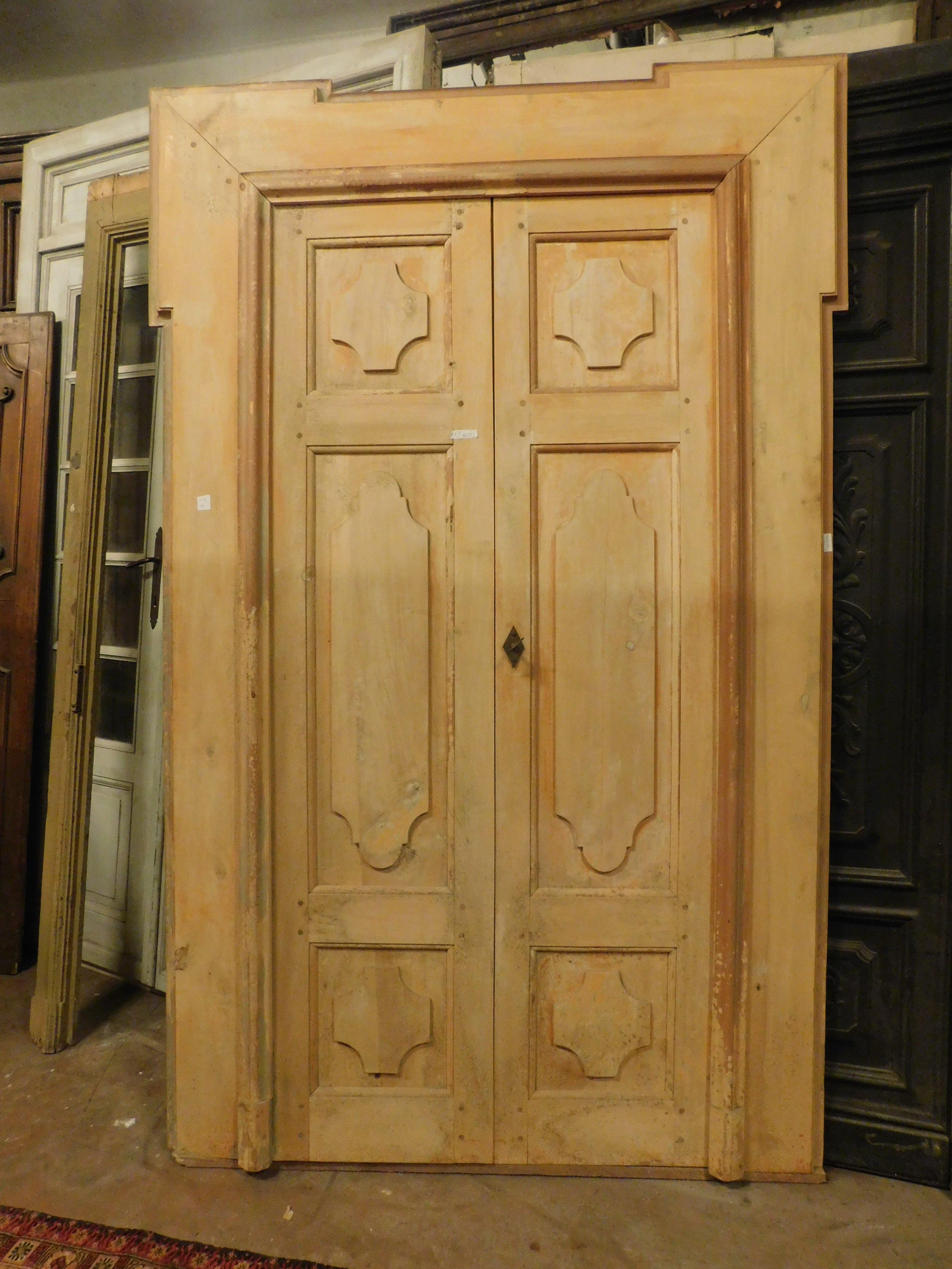 Hand-Crafted set of 8 lacquered poplar double doors with original frame, Italy For Sale