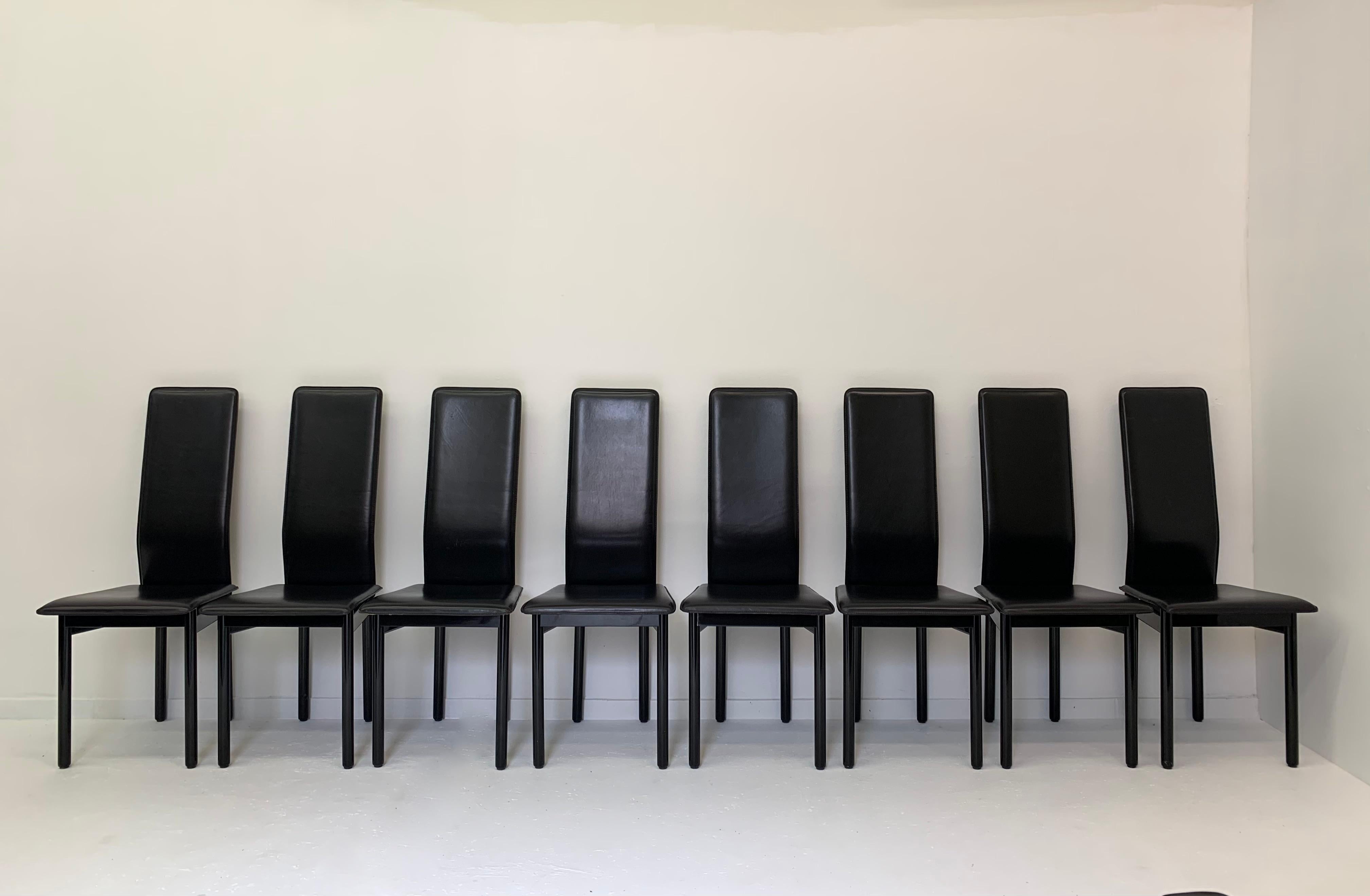 Ensemble de 8 chaises italiennes en cuir Pozzi, années 1980 en vente 5