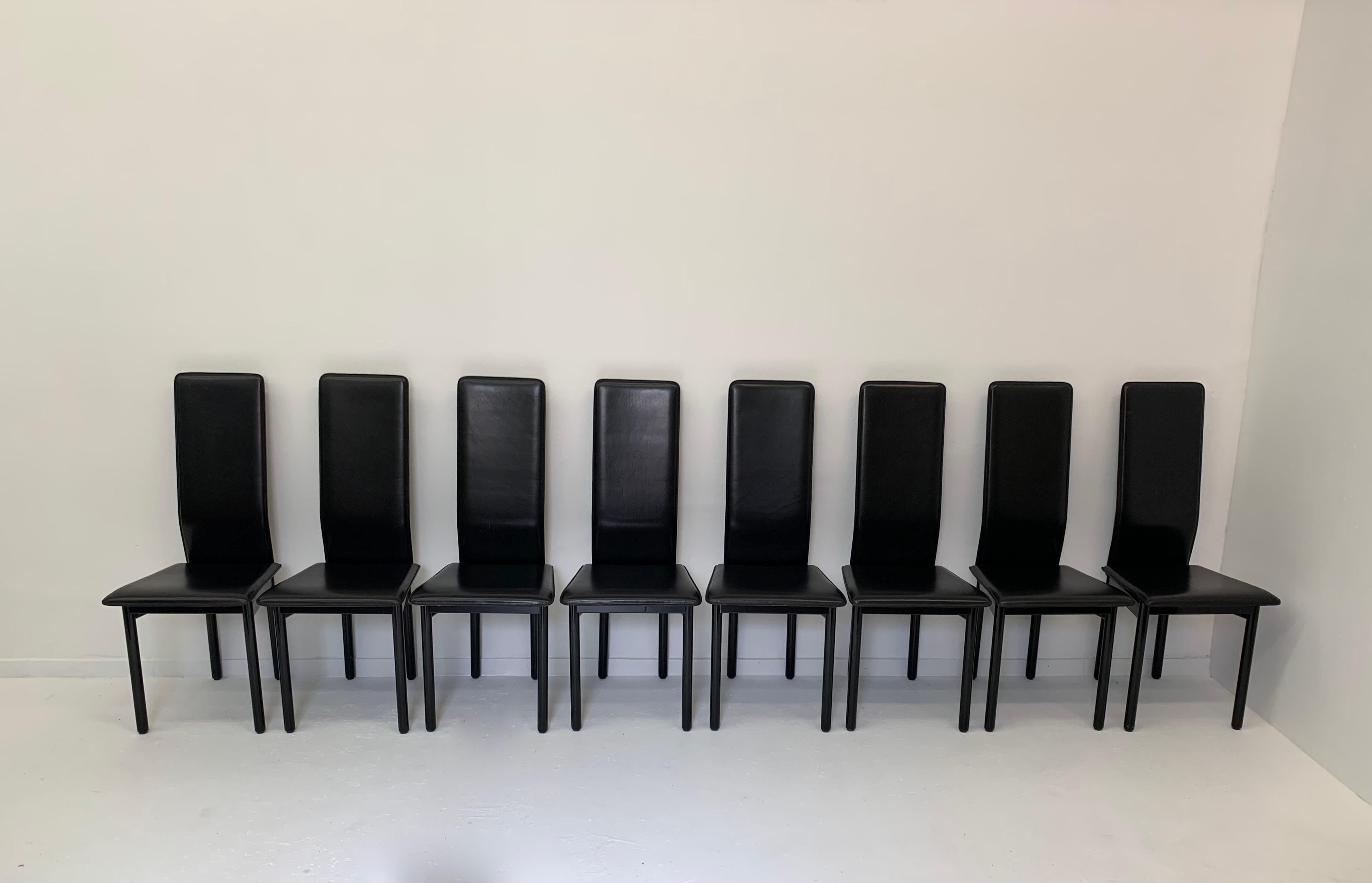 Leather Set of 8 leather Italian Pozzi chairs, 1980’s For Sale