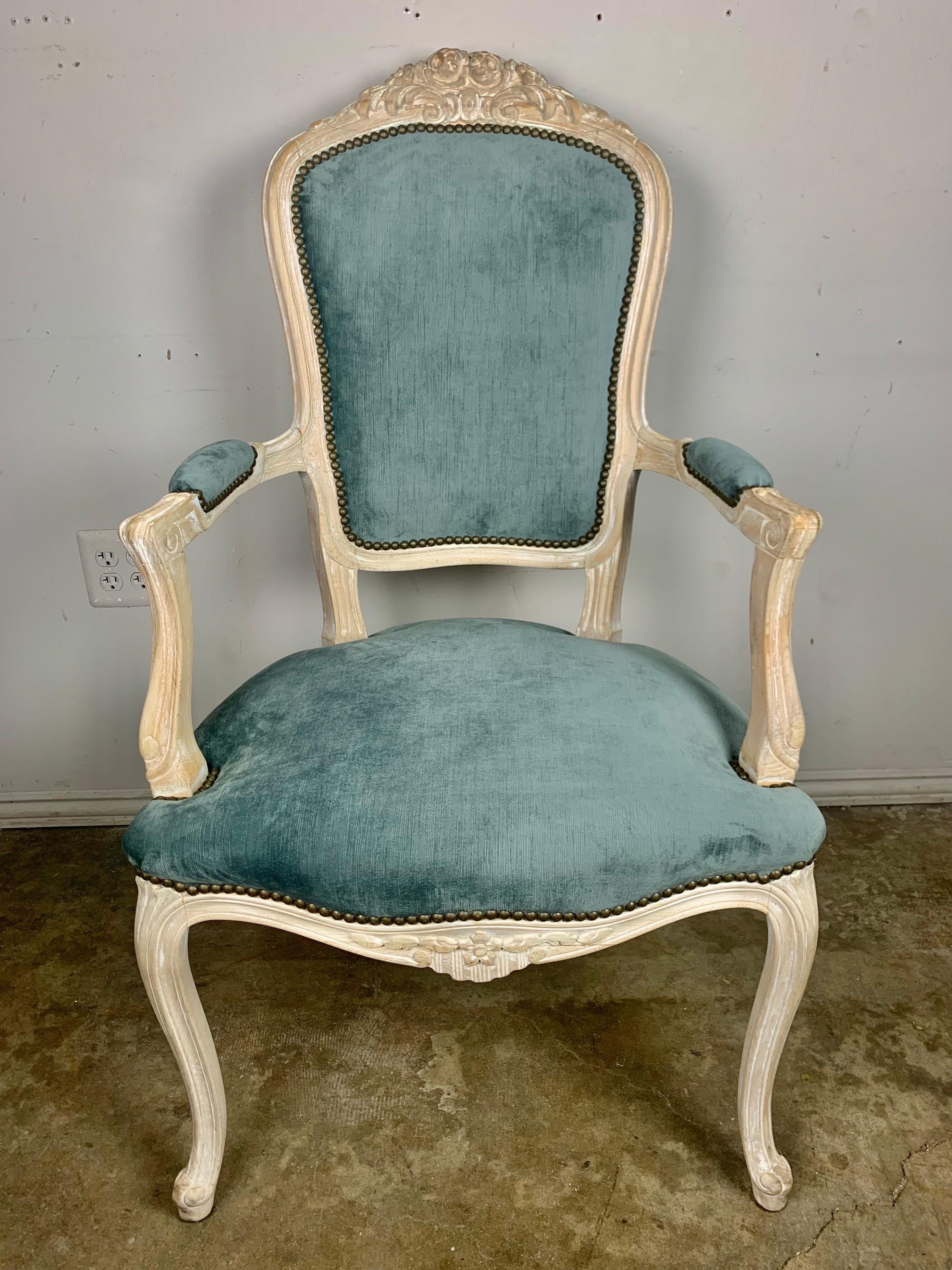 Set of '8' Louis XV Style Dining Chairs W/ Blue Velvet In Good Condition In Los Angeles, CA