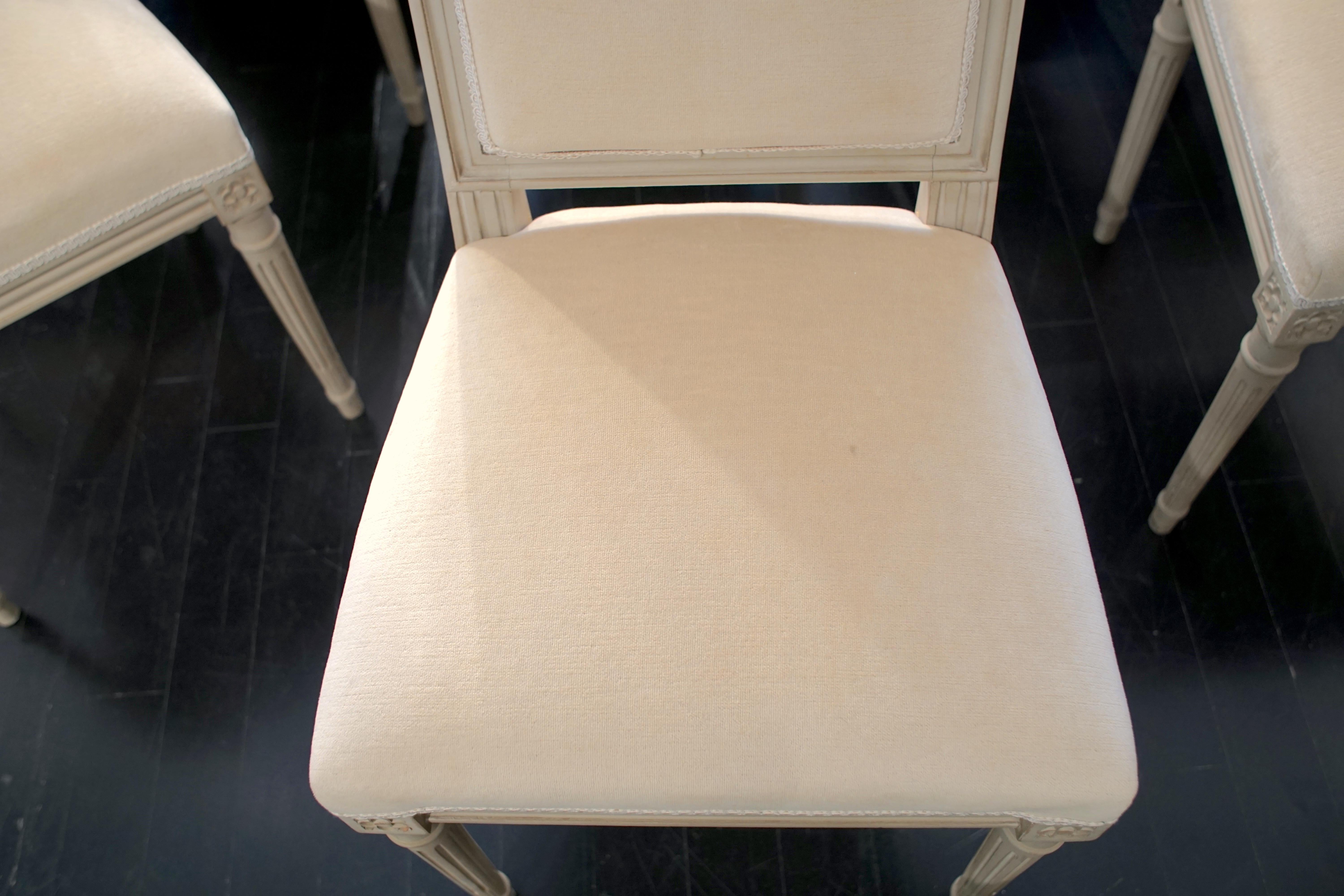 Set of 8 Louis XVI Style Chairs 5