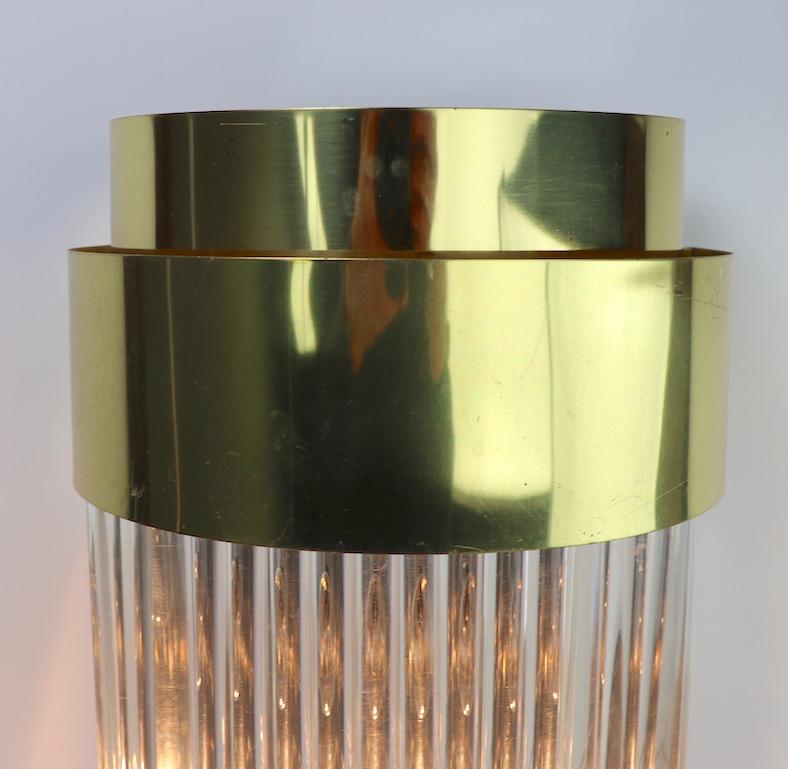 Ensemble de 8 appliques en lucite et laiton de Catskill NY Resort Kutsher's en vente 1
