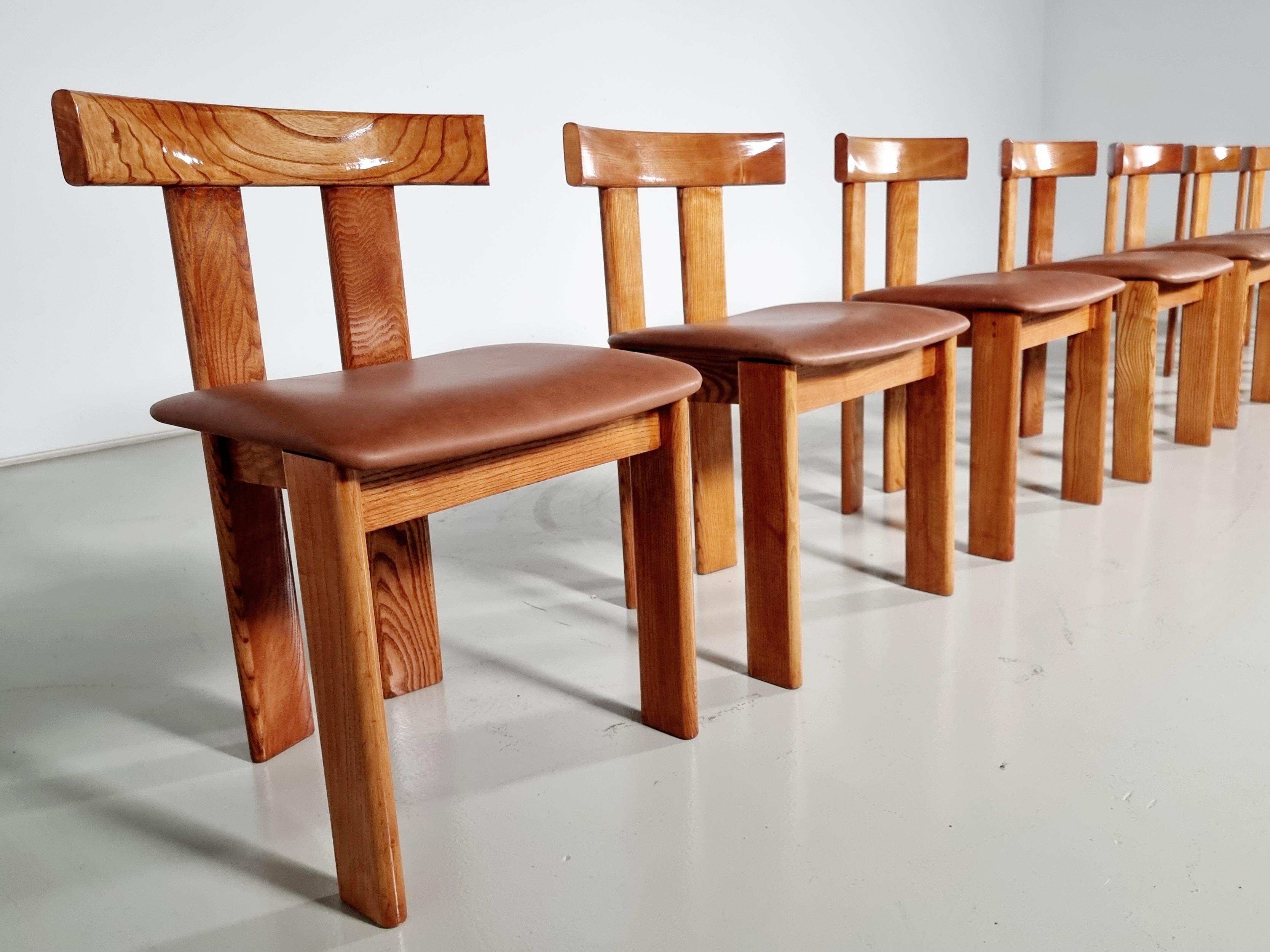 Mid-20th Century Set of 8 Luigi Vaghi dining chairs in ash wood and cognac leather, Italy, 1960