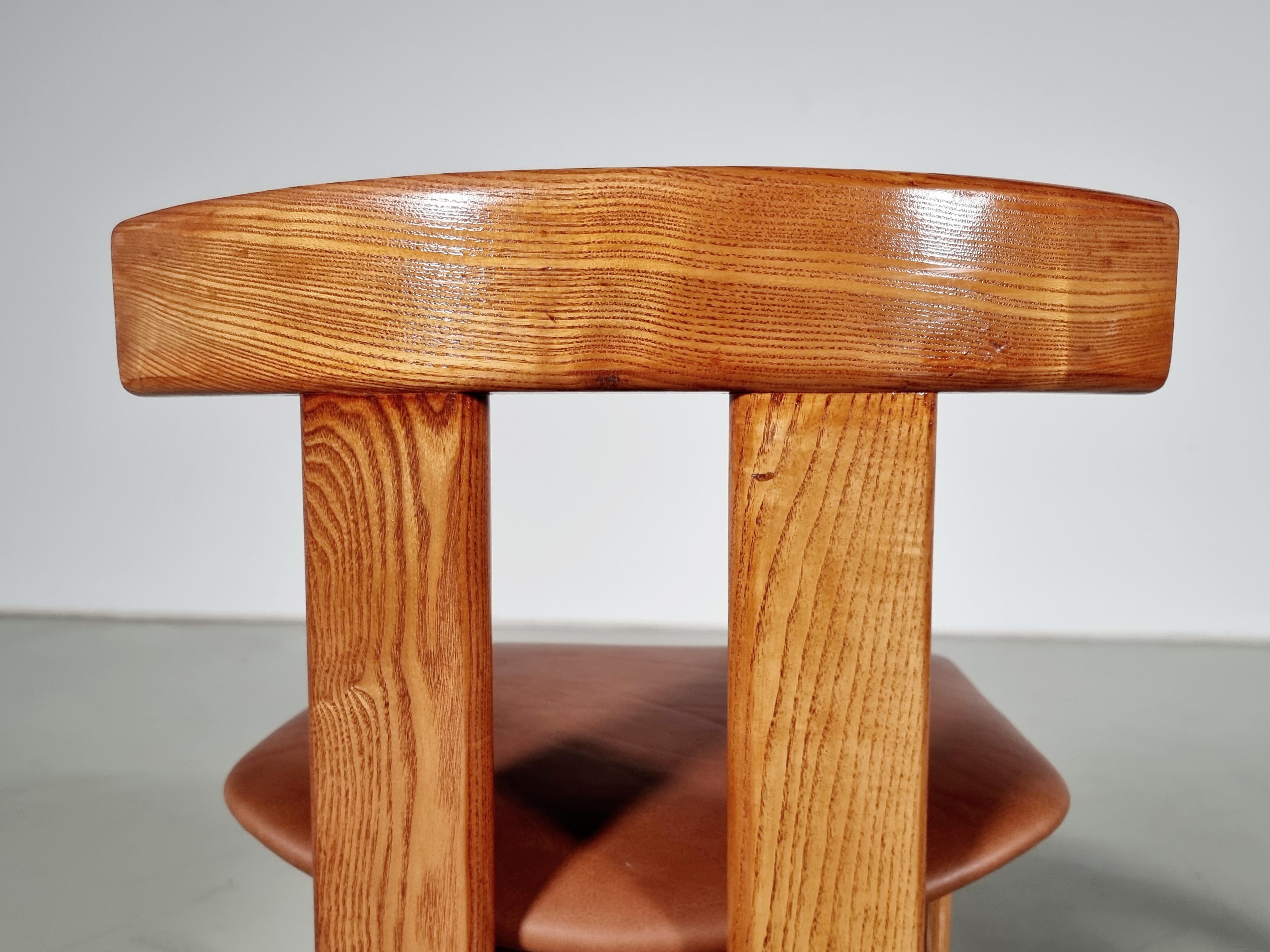 Set of 8 Luigi Vaghi dining chairs in ash wood and cognac leather, Italy, 1960 2
