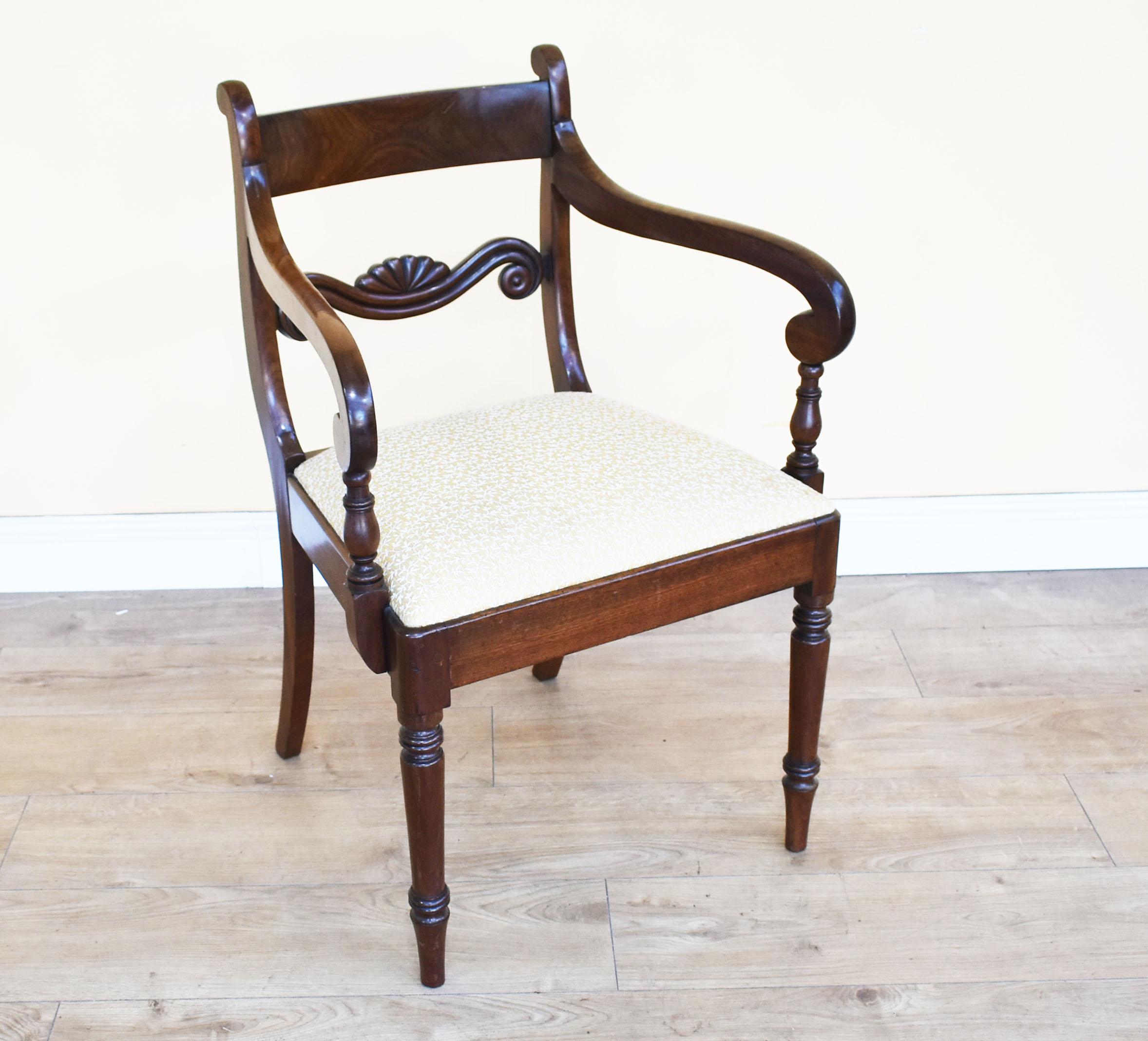 English Set of 8 Mahogany Dining Chairs, 19th Century