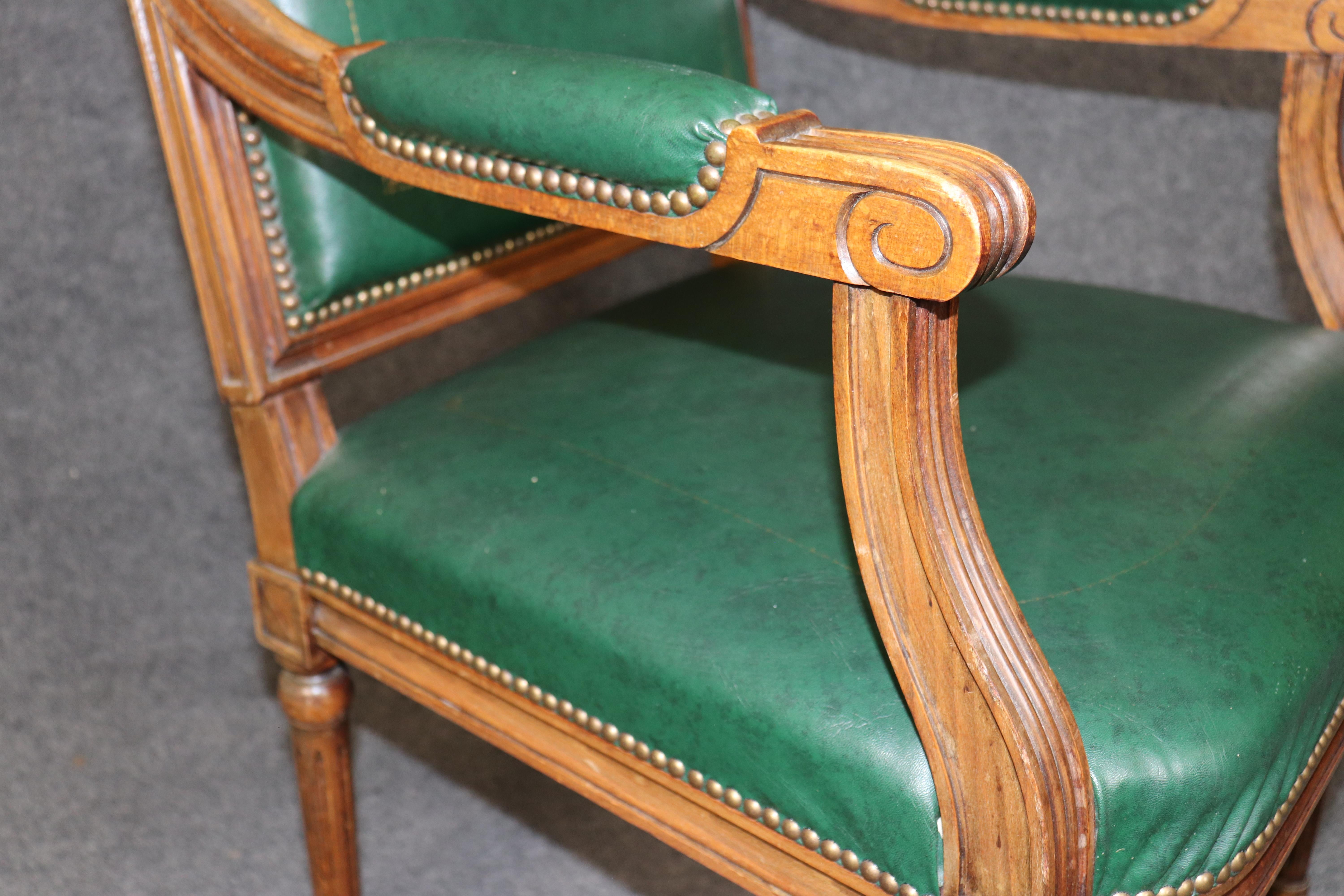 Satz von 8 Maison Jansen Stil Französisch Louis XVI Esszimmerstühle CIRCA 1950er Jahre im Angebot 5