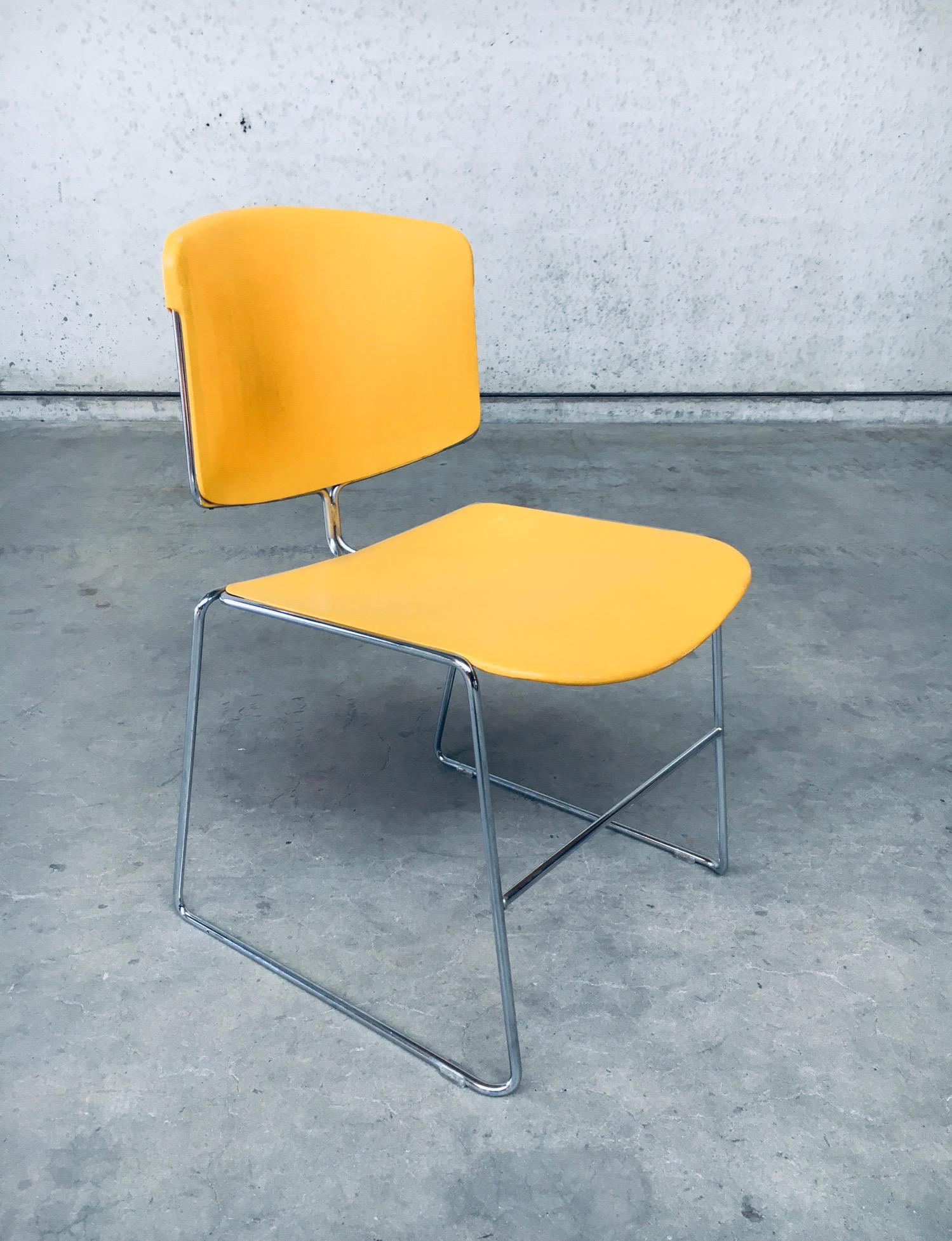 Fin du 20e siècle Ensemble de 8 chaises de conférence / de bureau Max Stacker par Steelcase Strafor, USA, années 1980 en vente