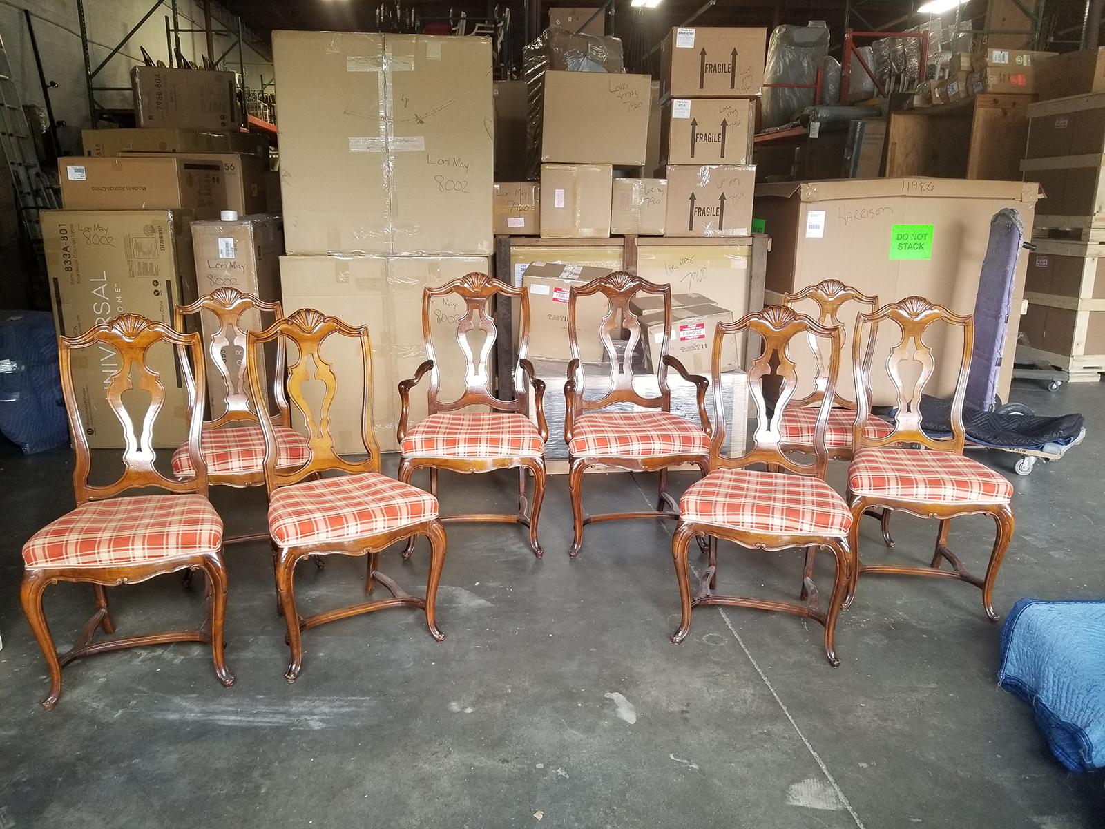Set of eight mid-20th century Italian walnut dining chairs with carved shell, provenance edith hills. Two arms, six sides. Very comfortable
Arms:23
