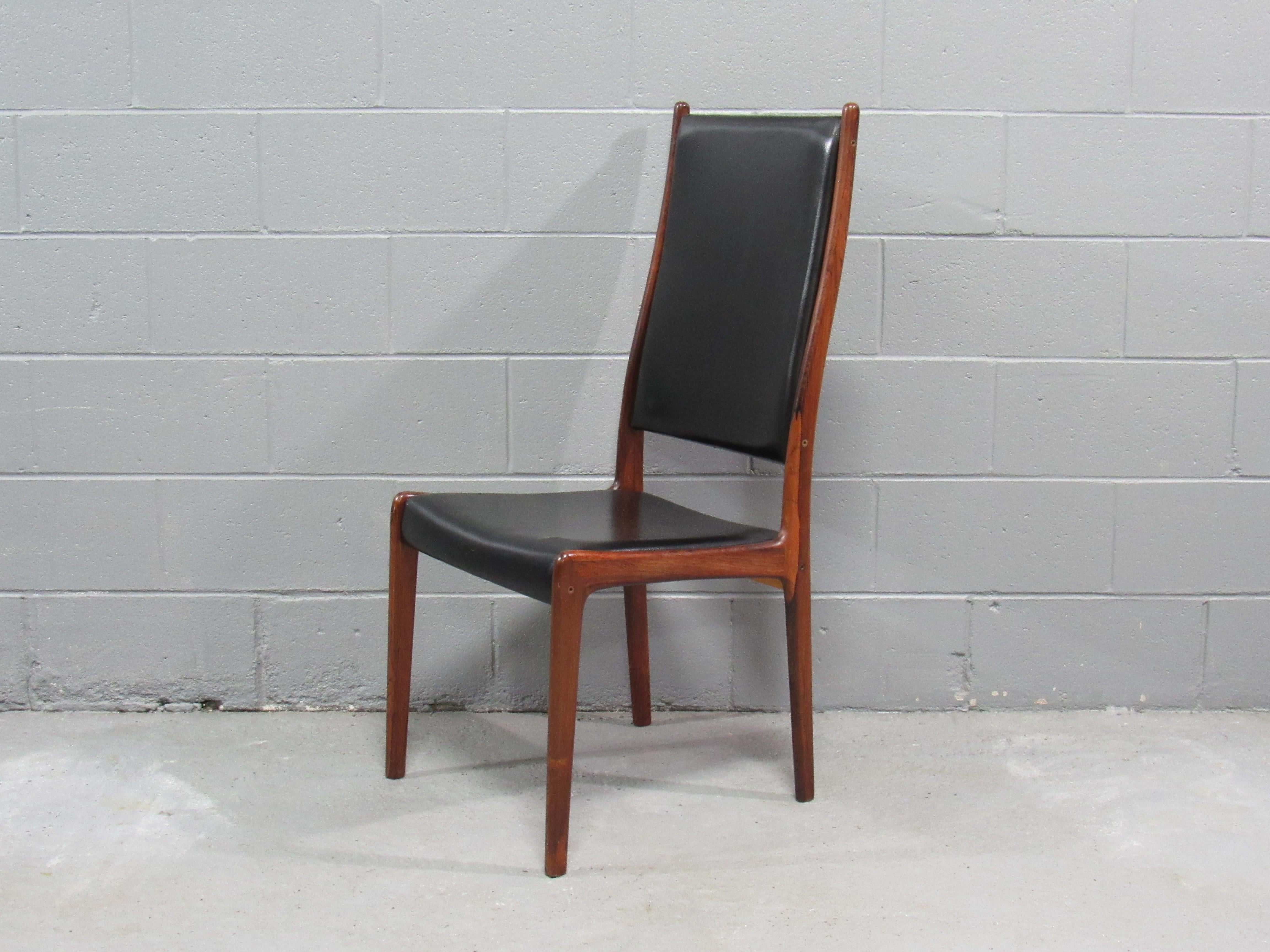 Set of 8 Mid-Century Danish Modern Rosewood Dining Chairs by Johannes Andersen In Good Condition For Sale In Belmont, MA