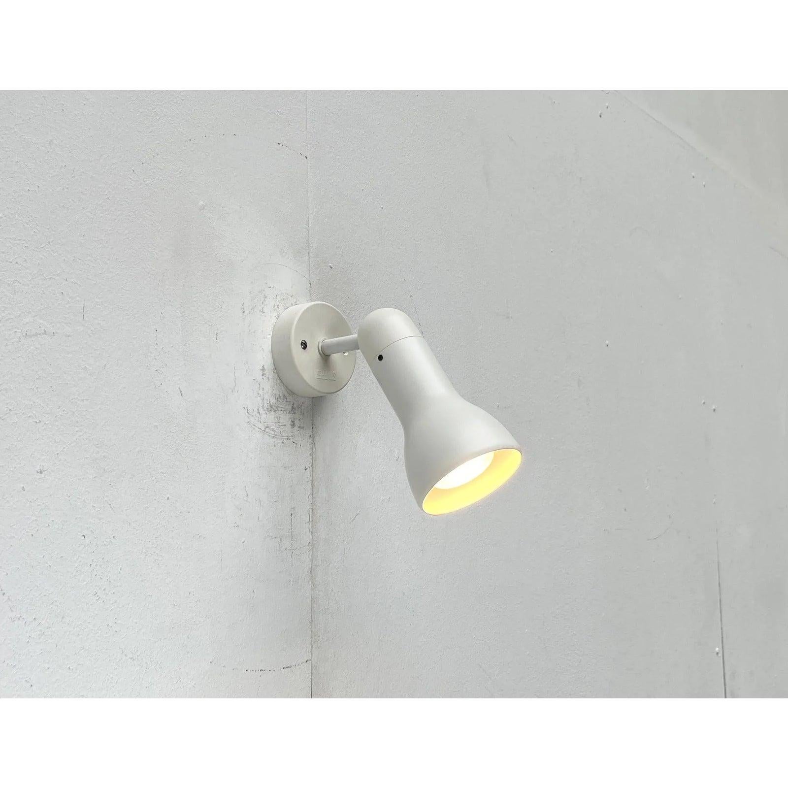 Set di 8 lampade da parete o da soffitto della metà del secolo scorso, Model AGE 710282, anni '70 in vendita 4