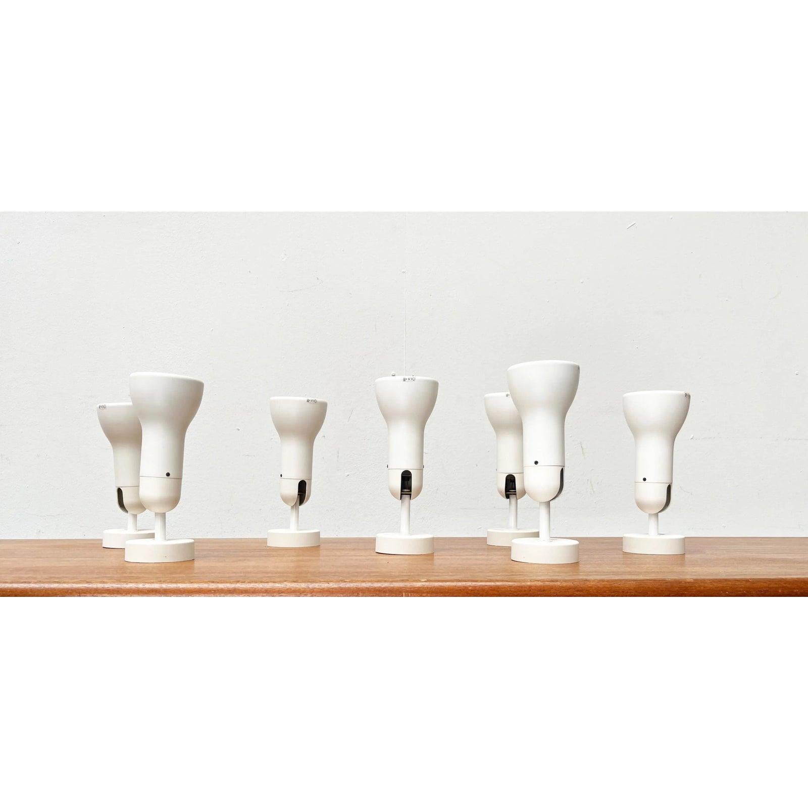 Mid-Century moderno Set di 8 lampade da parete o da soffitto della metà del secolo scorso, Model AGE 710282, anni '70 in vendita