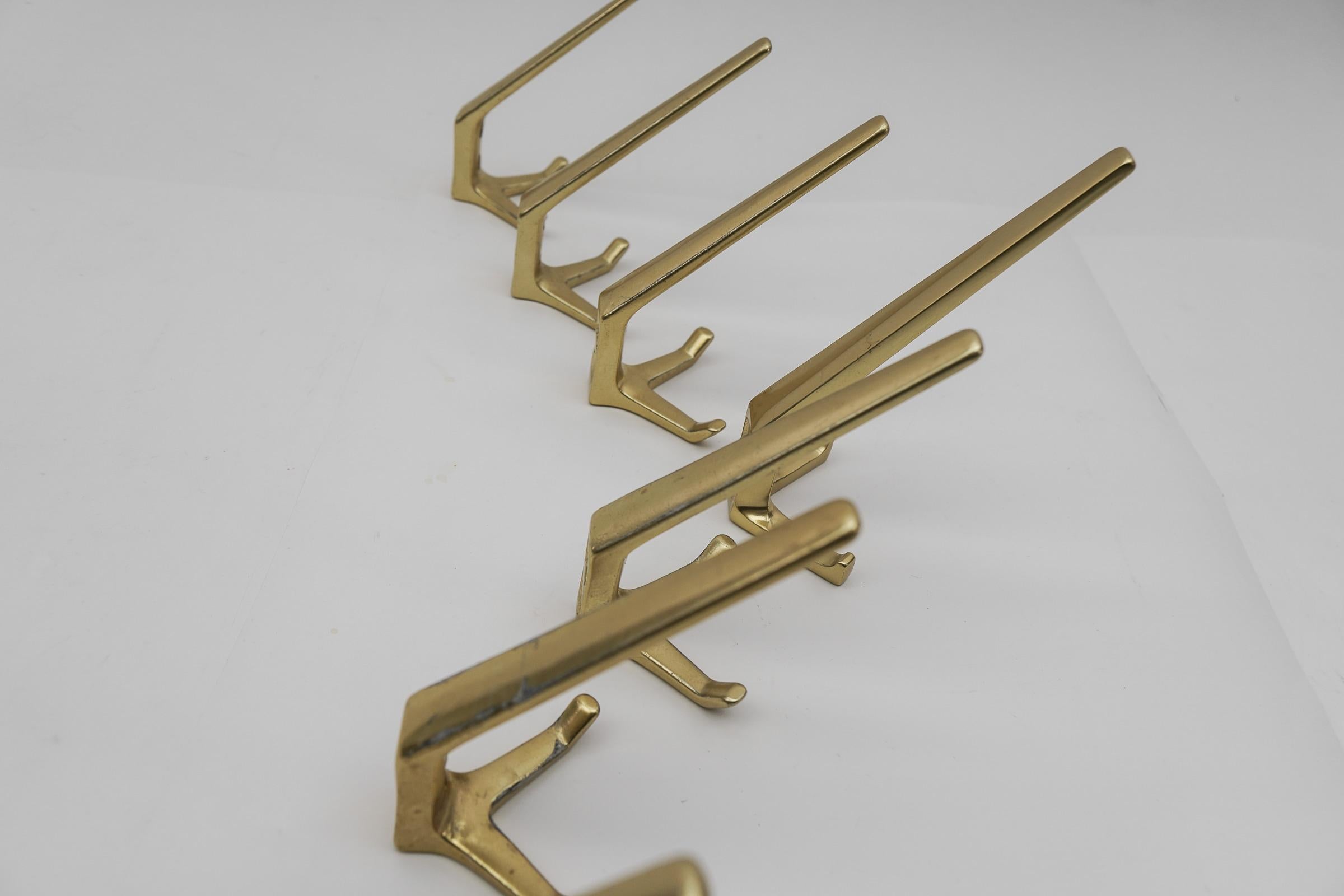 Set of 8 Mid-Century Modern Brass Wall Hooks, Austria, 1960s For Sale 3