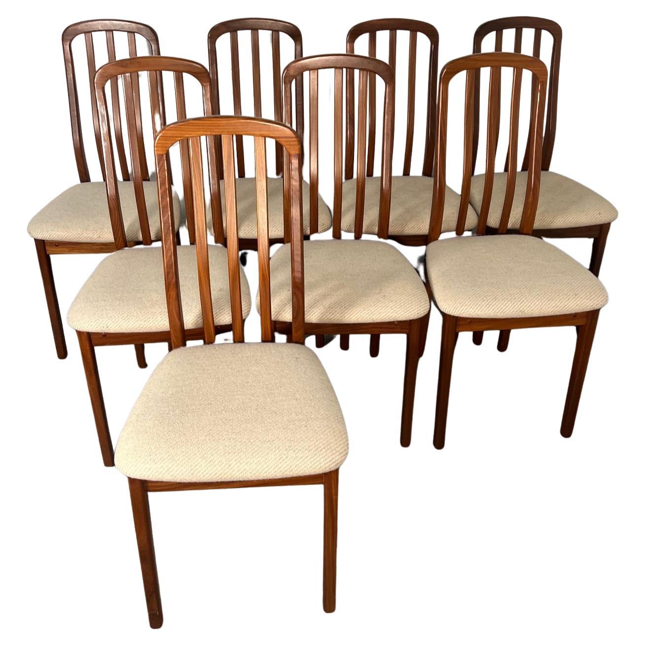 Set Of 8 Mid Century Modern Danish Teak Dining Chairs