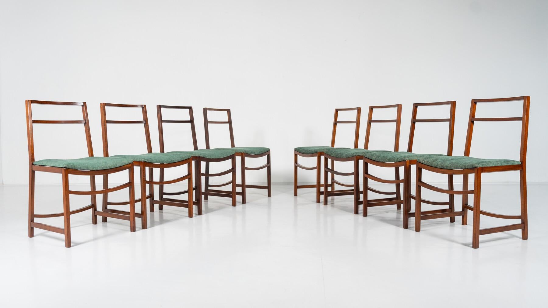 Juego de 8 sillas de comedor modernas de mediados de siglo, Renato Venturi para MIM, años 50 en venta 1