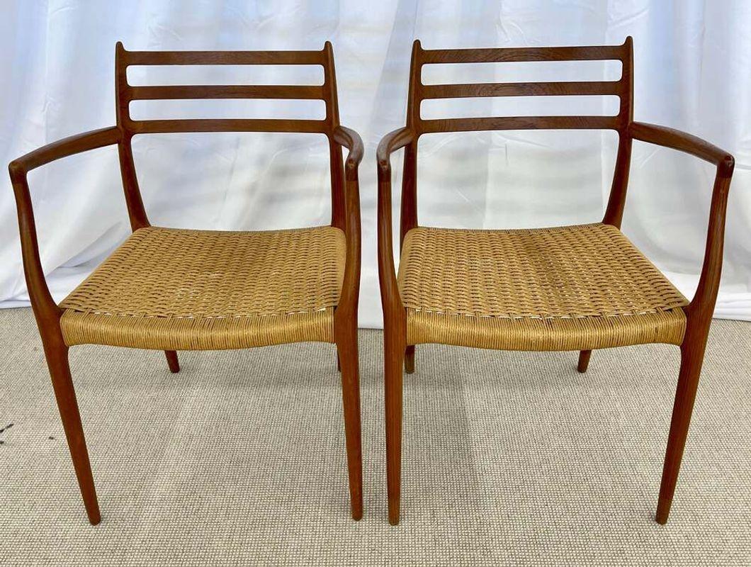 Set of 8 Mid-Century Modern Dining Chairs, Danish, Niels Moller, 1950s In Good Condition For Sale In Stamford, CT
