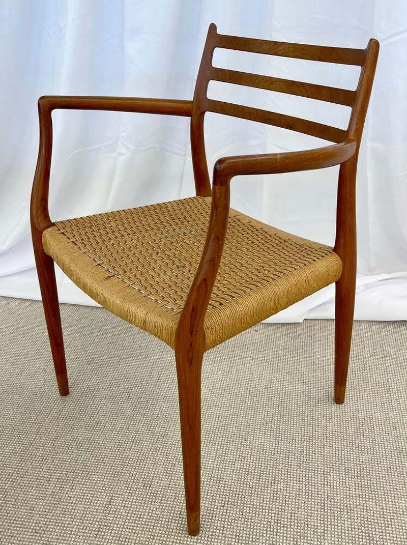 Set of 8 Mid-Century Modern Dining Chairs, Danish, Niels Moller, 1950s For Sale 1