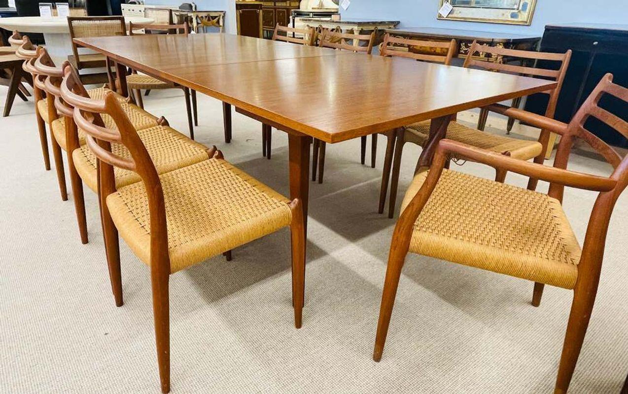 Set of 8 Mid-Century Modern Dining Chairs, Danish, Niels Moller, 1950s For Sale 3