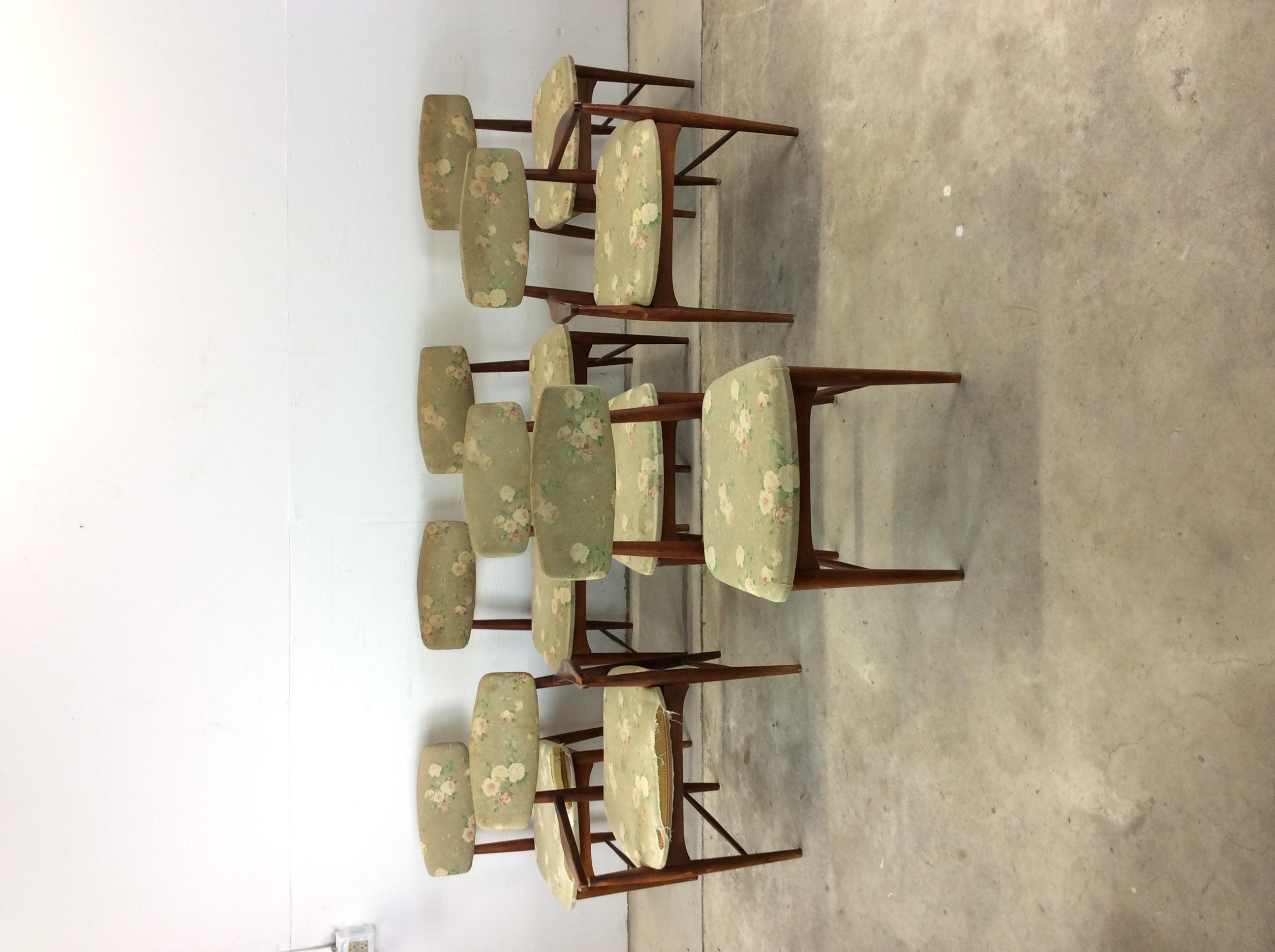 Ensemble de 8 chaises de salle à manger modernes du milieu du siècle dernier avec tapisserie vintage en vente 13