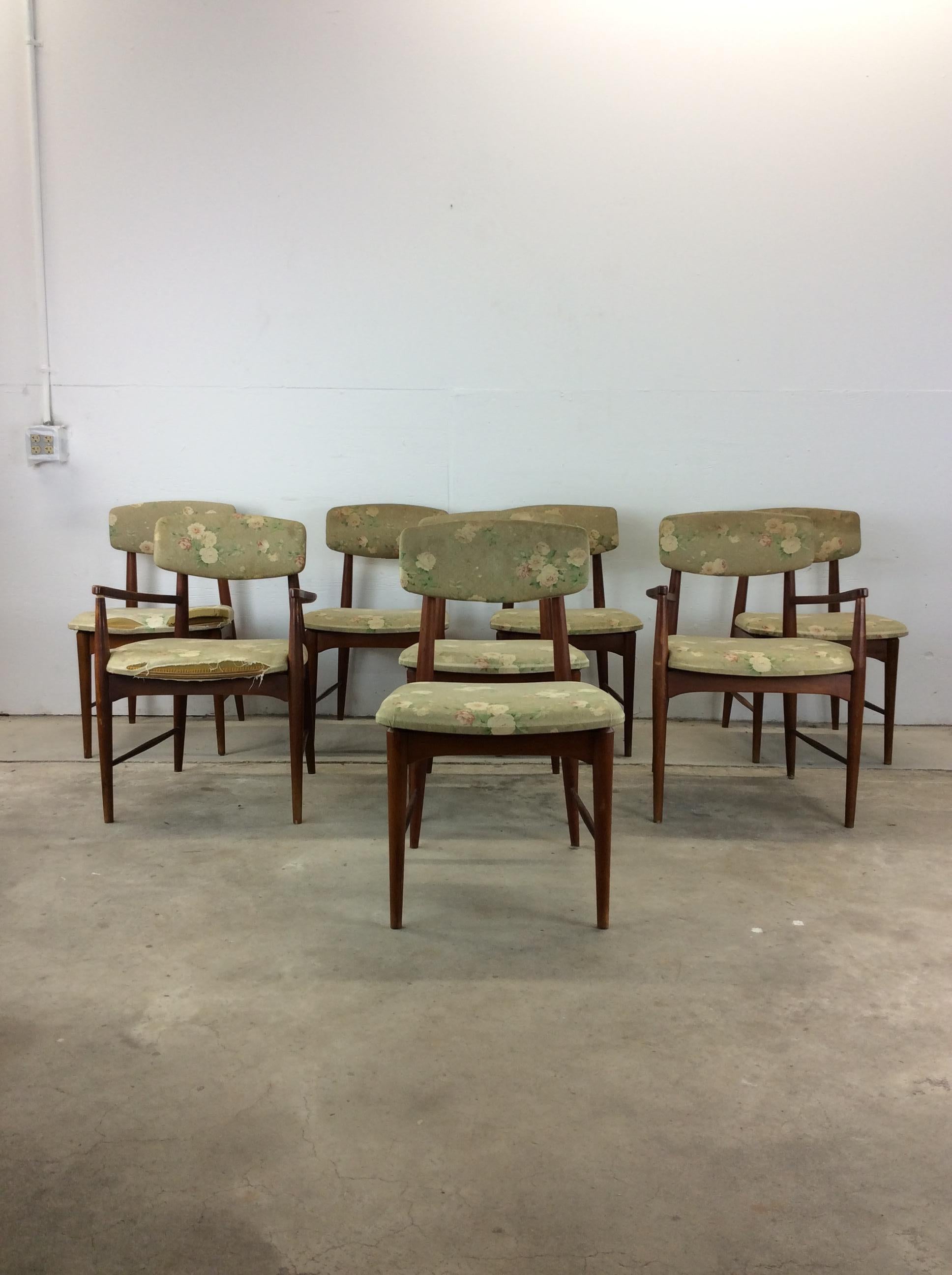 Mid-Century Modern Set of 8 Mid Century Modern Dining Room Chairs with Vintage Upholstery For Sale