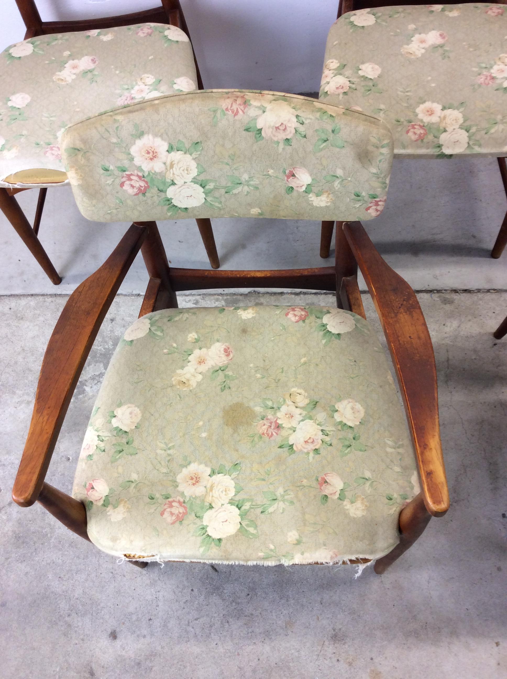 Set of 8 Mid Century Modern Dining Room Chairs with Vintage Upholstery For Sale 2