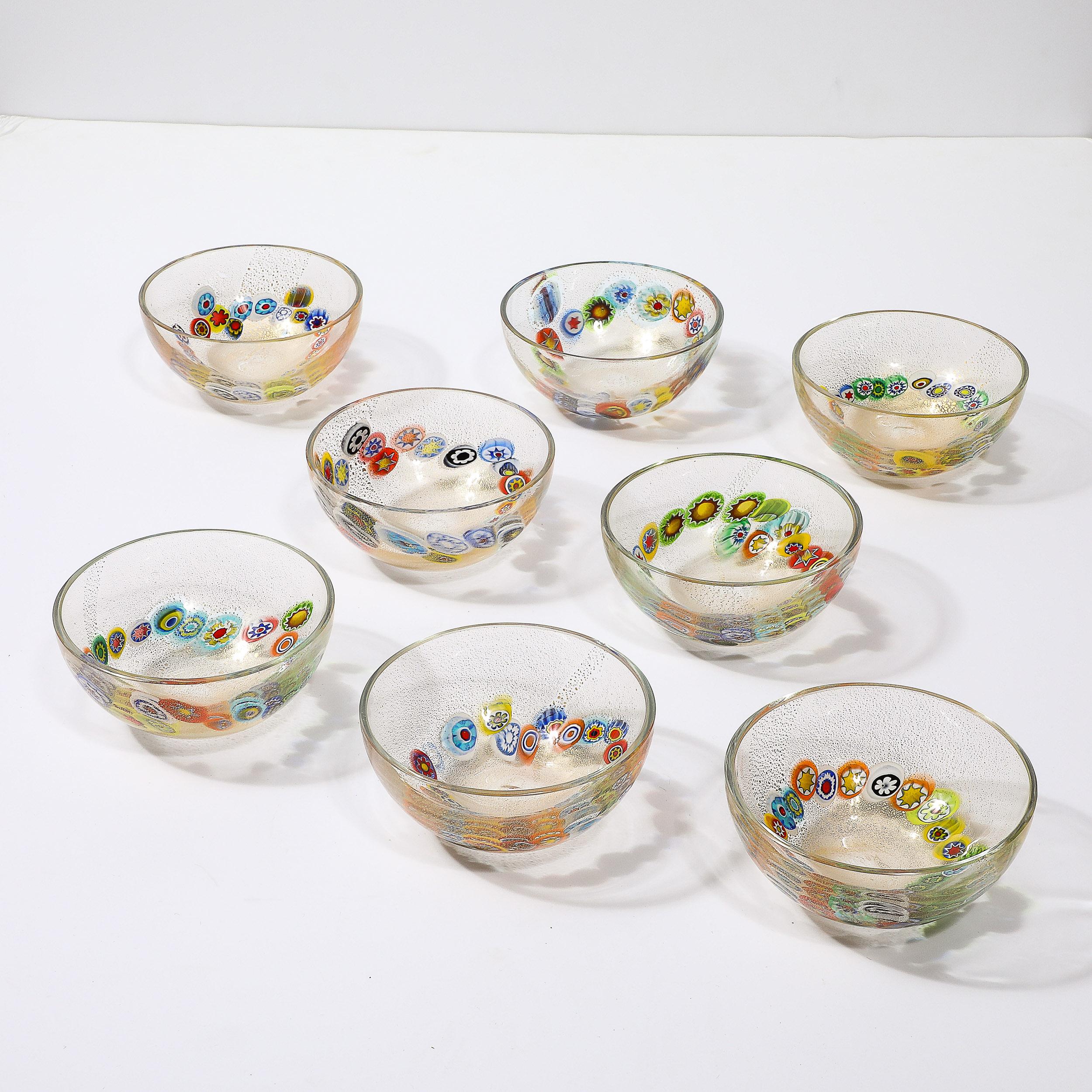 Ensemble de 8 bols millifiori de Murano soufflés à la main et or 24 carats, de style mi-siècle moderne Excellent état - En vente à New York, NY
