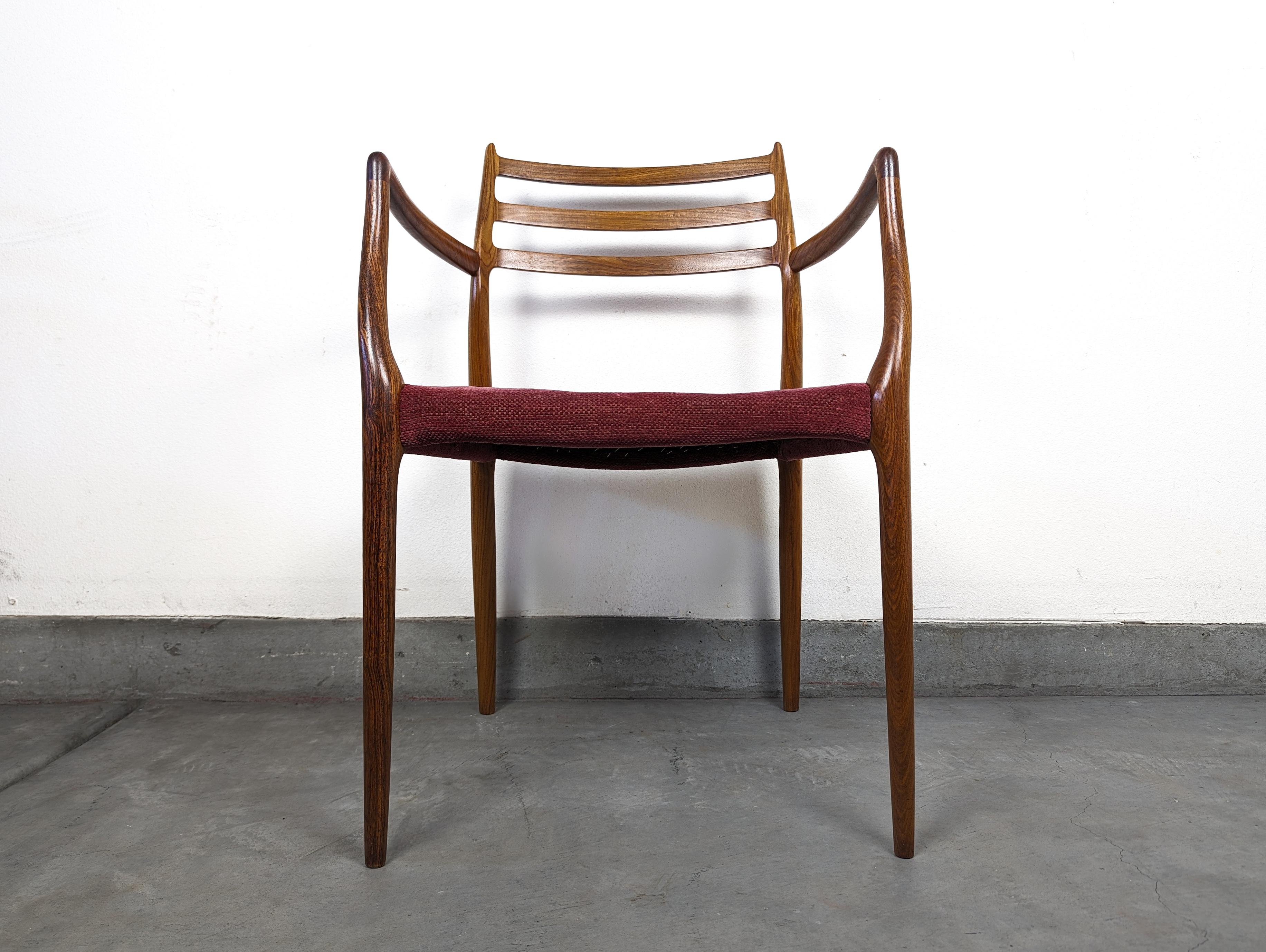 Ensemble de 8 chaises de salle à manger en palissandre The Moderns 62 & 78 de J.L.Møller en vente 7