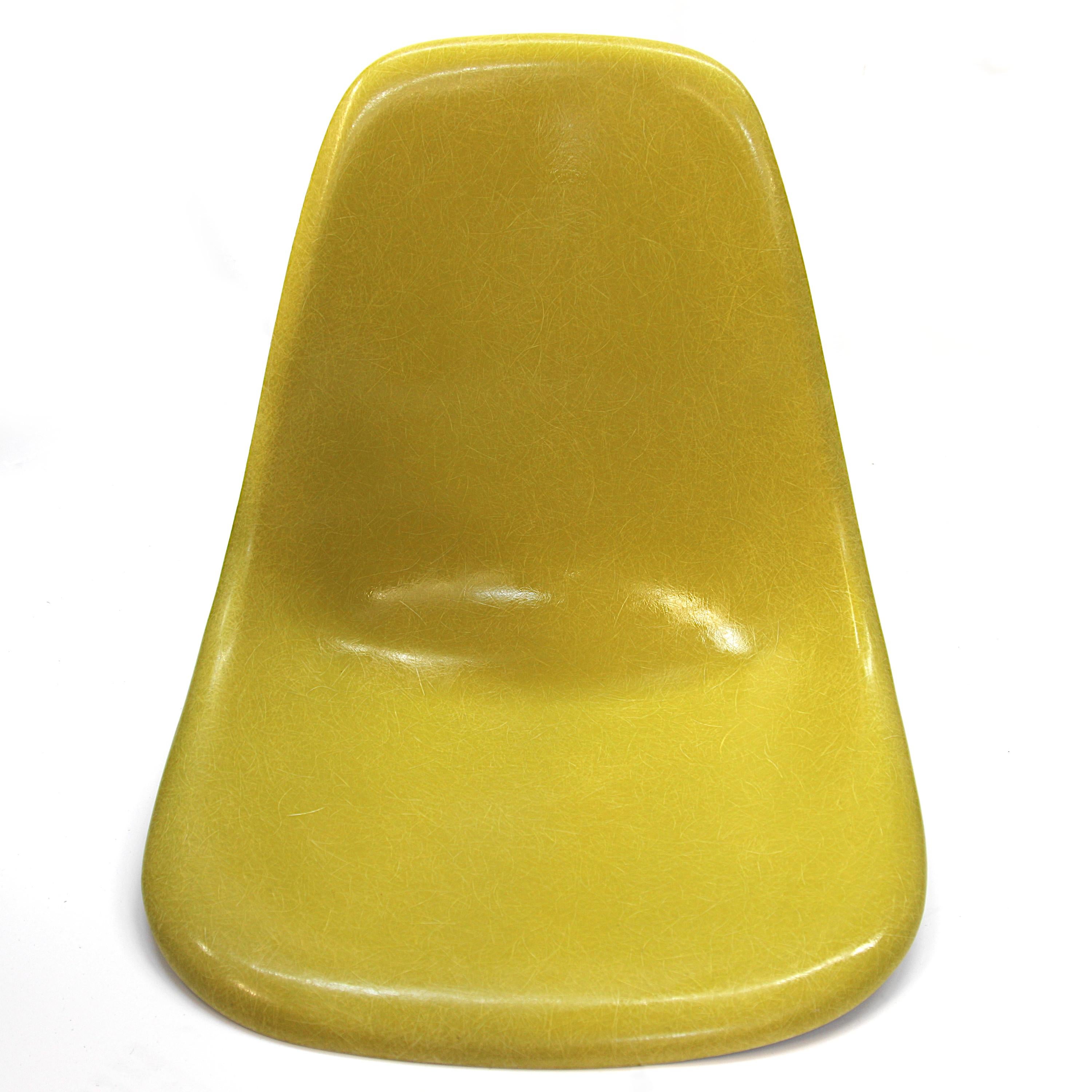 Set of 8 Mid Century Modern Mustard Yellow Dowel Base Eames Dining Shell Chairs 3