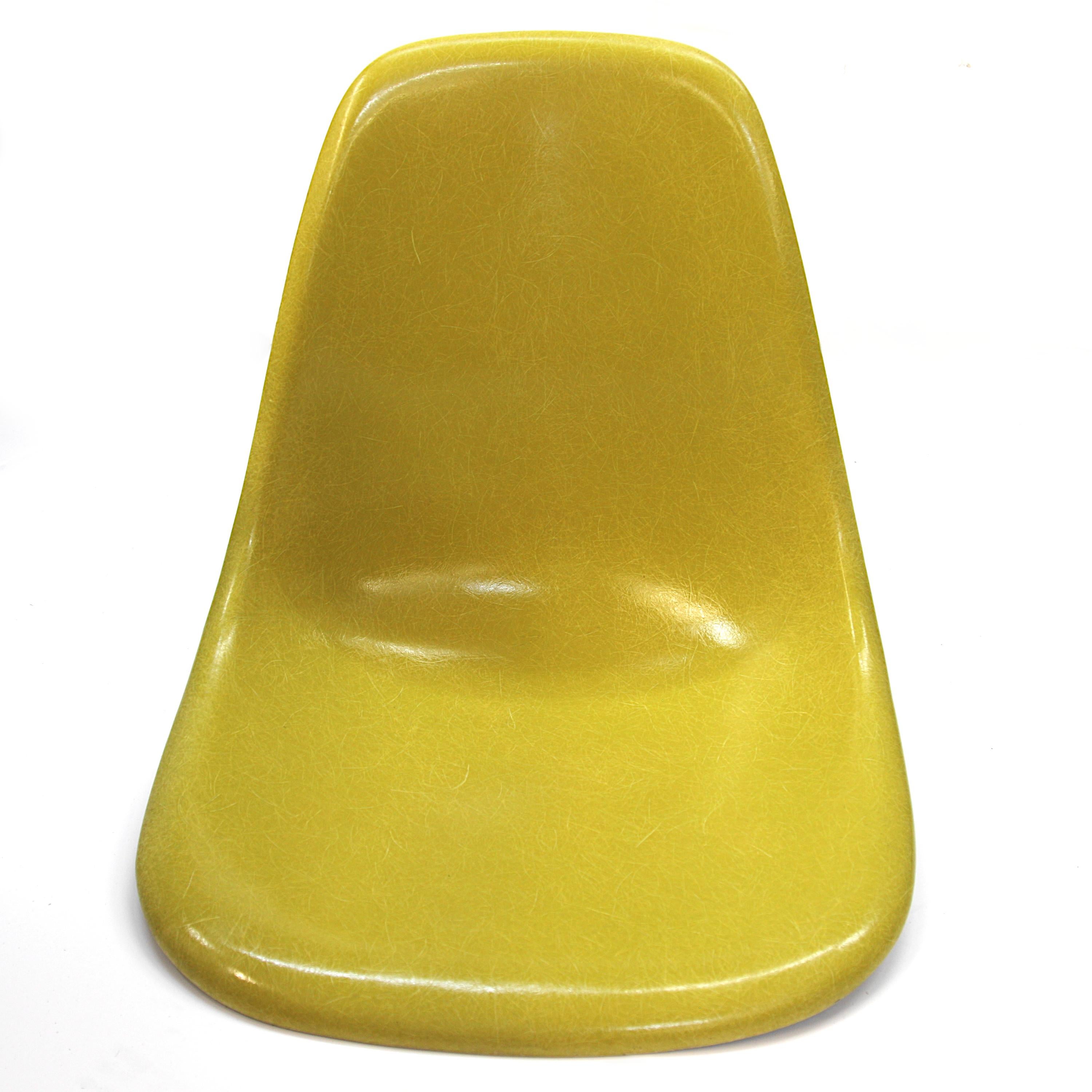 Set of 8 Mid Century Modern Mustard Yellow Dowel Base Eames Dining Shell Chairs 4