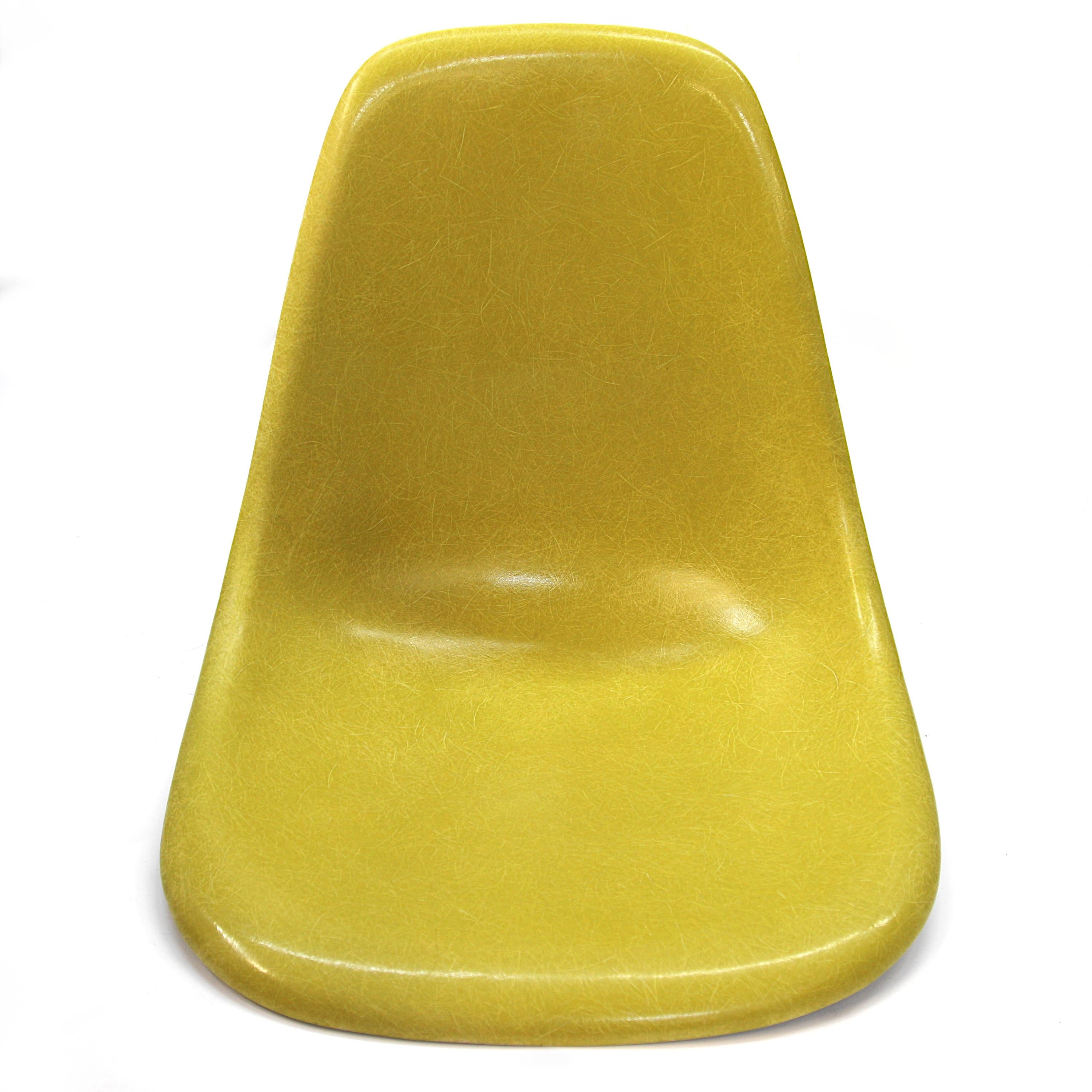 Set of 8 Mid Century Modern Mustard Yellow Dowel Base Eames Dining Shell Chairs 6