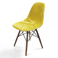 Set of 8 Mid Century Modern Mustard Yellow Dowel Base Eames Dining Shell Chairs