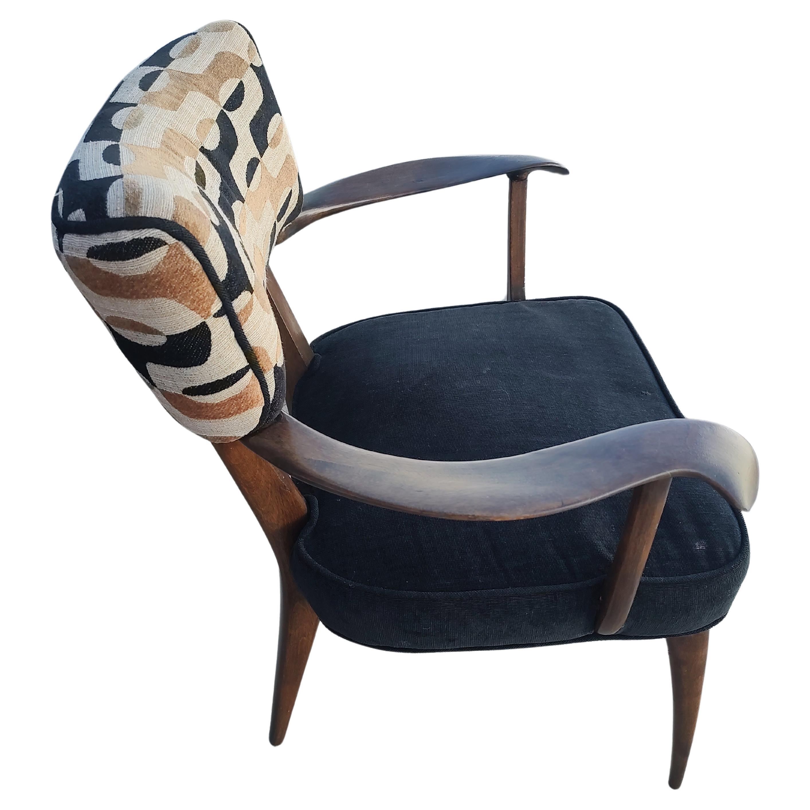 Ensemble de 8 chaises de salle à manger italiennes tapissées, sculpturales et modernes du milieu du siècle dernier  en vente 1