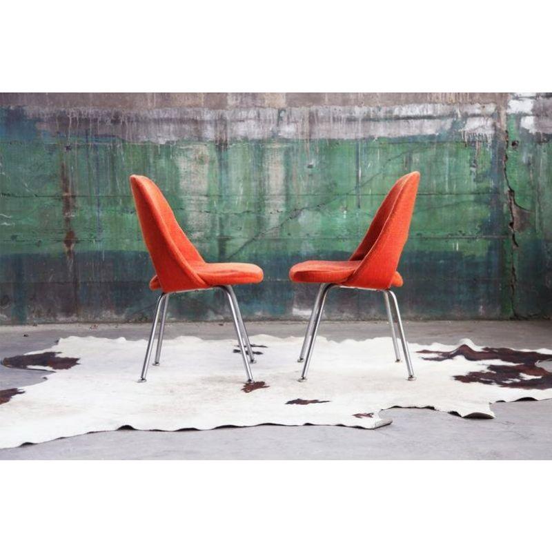 This is a rare opportunity to purchase an entire set of 8 original vintage Eero Saarinen for Knoll International Executive side chairs, which are part of a very early, original production, 70 years ago. These are completely original, complete with