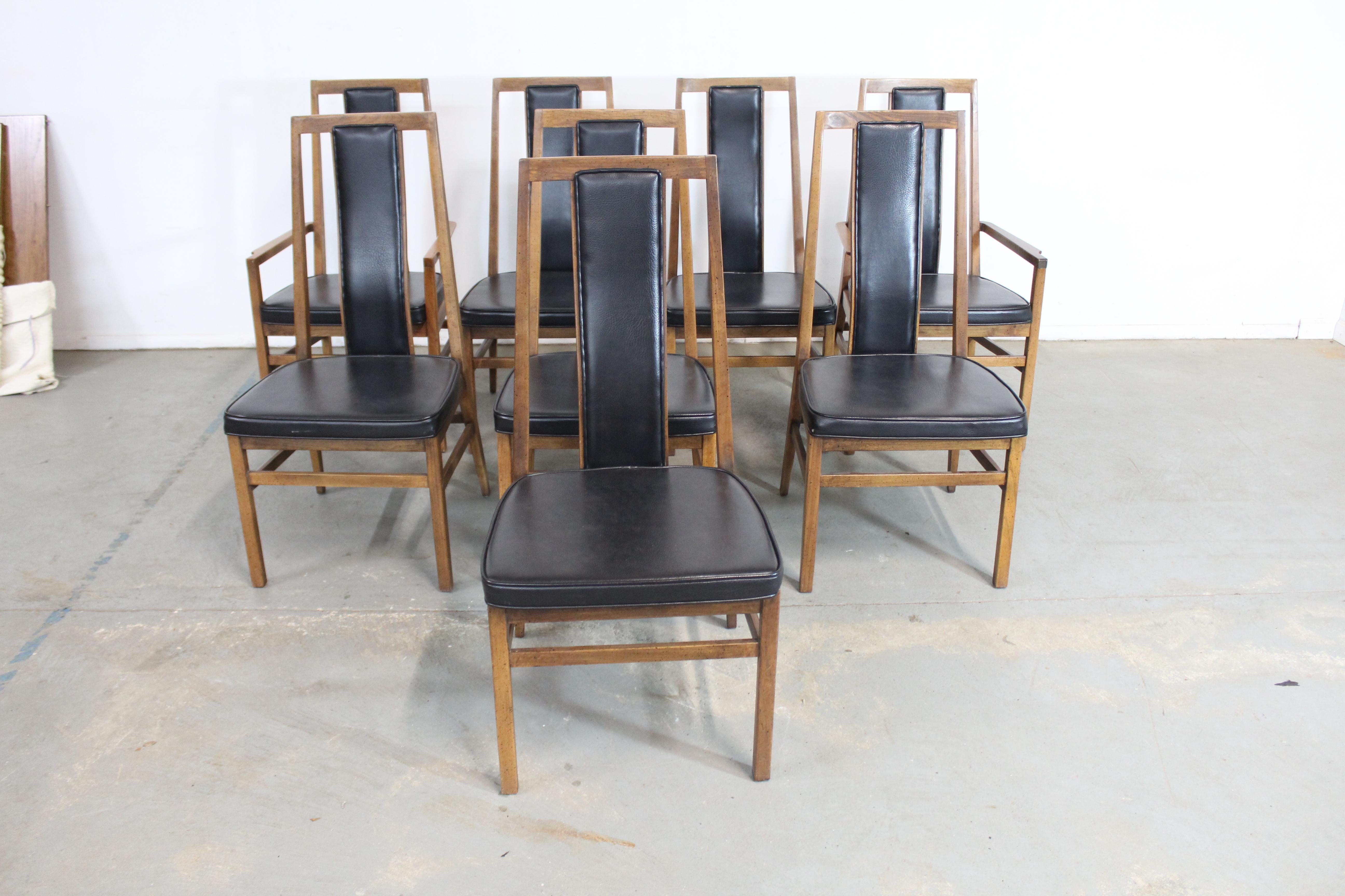 Set of 8 Mid-Century Modern Tall Back Dining Chairs by Founders In Good Condition In Wilmington, DE