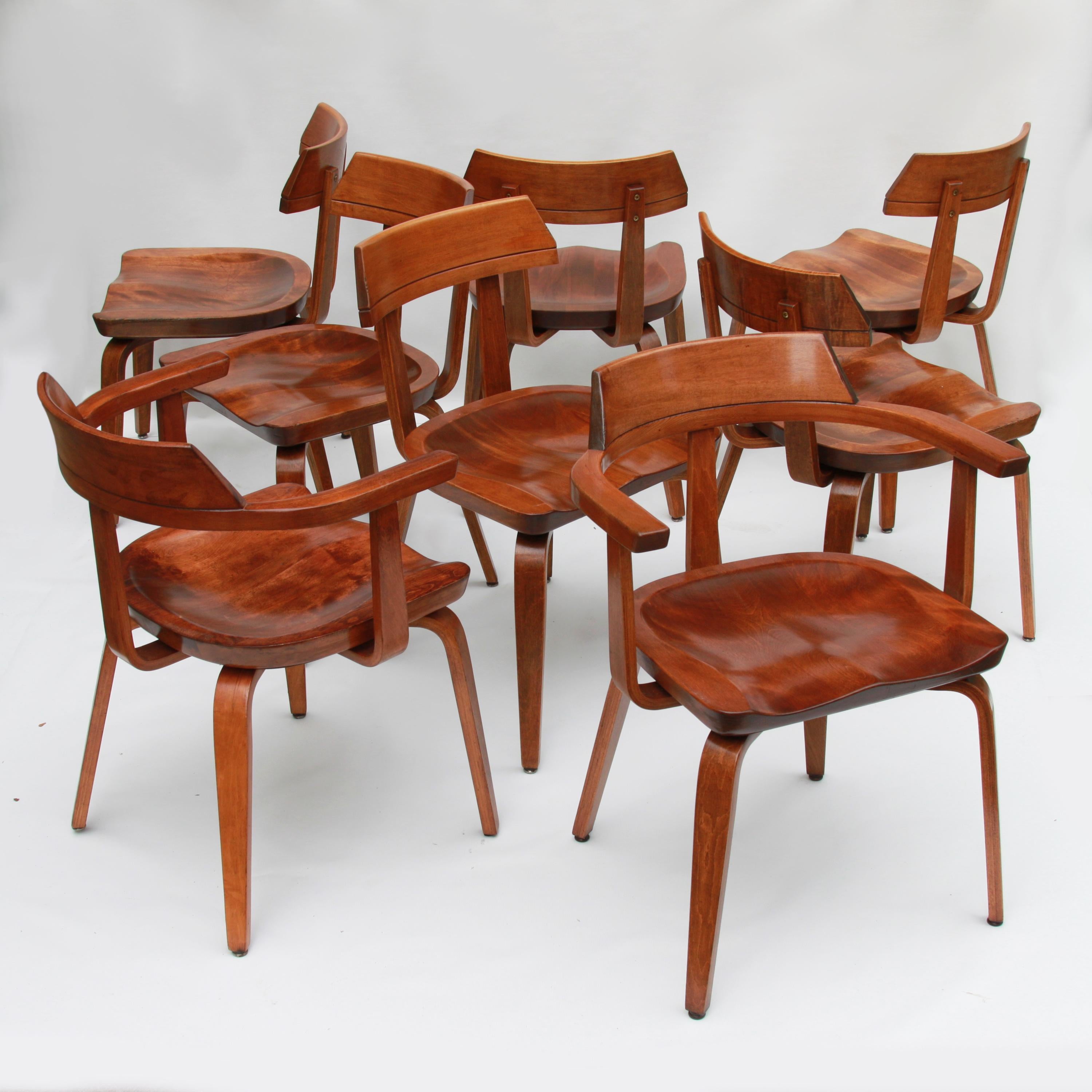 Bauhaus Ensemble de 8 chaises en bois courbé W199 du milieu du siècle dernier par Walter Gropius pour Thonet en vente
