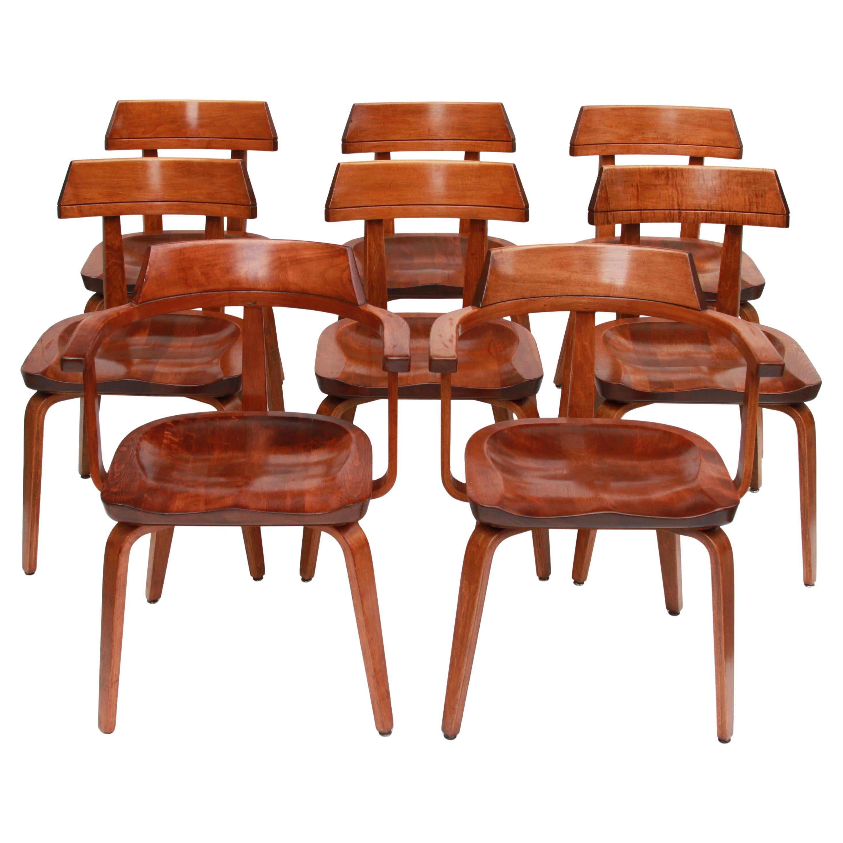 Ensemble de 8 chaises en bois courbé W199 du milieu du siècle dernier par Walter Gropius pour Thonet en vente