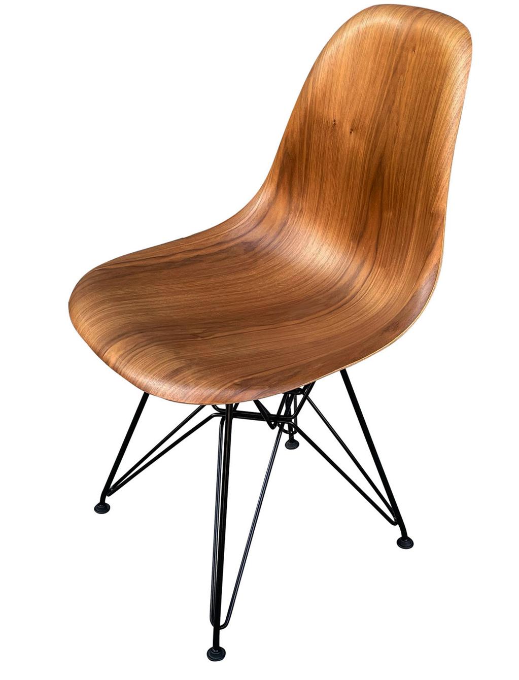 Satz von 8 modernen Esszimmerstühlen aus Nussbaumholz mit Muscheln von Charles Eames aus der Mitte des Jahrhunderts im Angebot 5