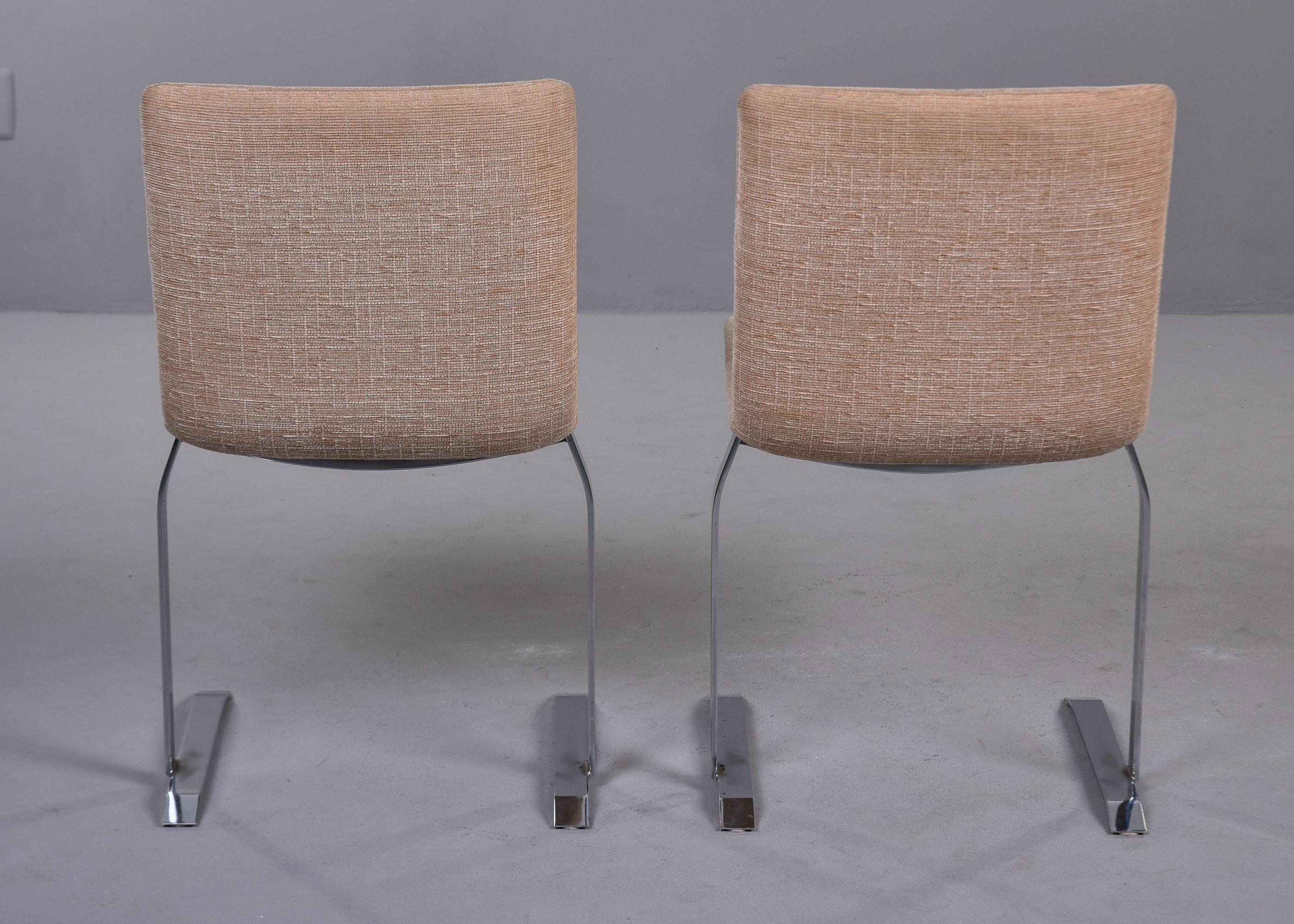 20th Century Set of 8 Mid Century Steel Base Dining Chairs by Giovanni Offredi for Saporiti  For Sale