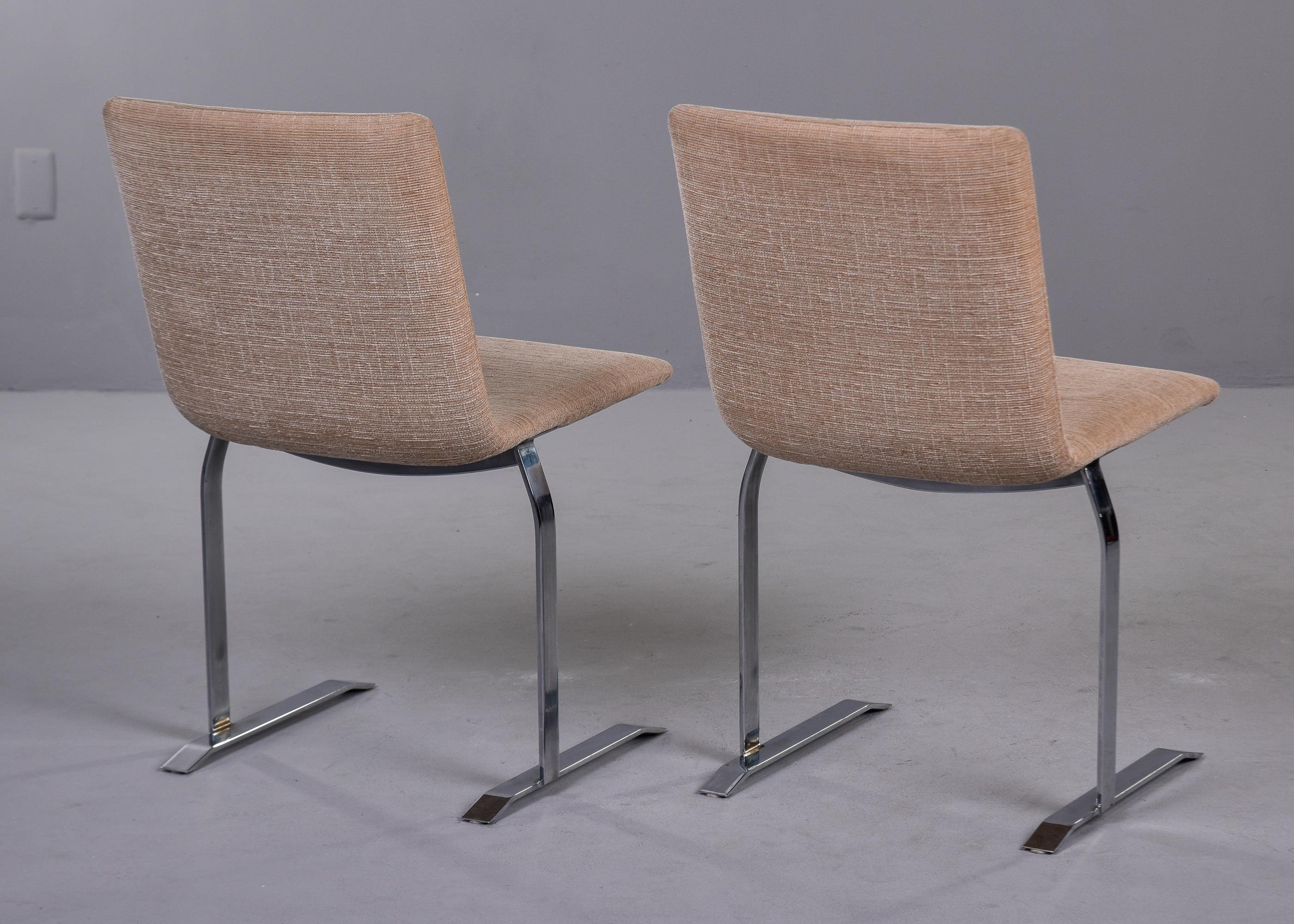 Stainless Steel Set of 8 Mid Century Steel Base Dining Chairs by Giovanni Offredi for Saporiti  For Sale
