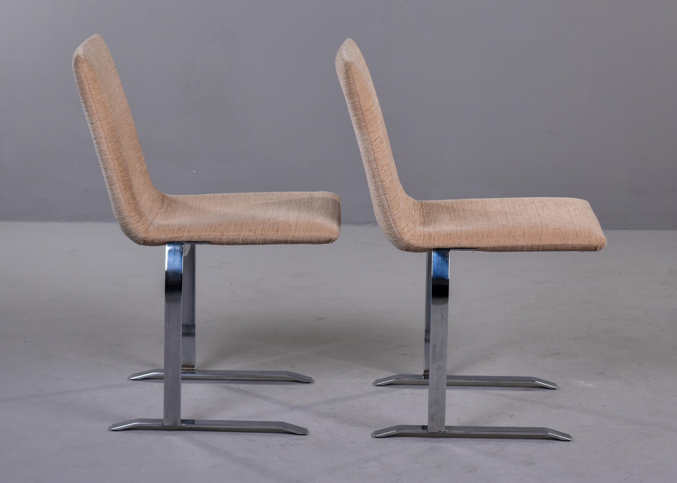 Set of 8 Mid Century Steel Base Dining Chairs by Giovanni Offredi for Saporiti  For Sale 1