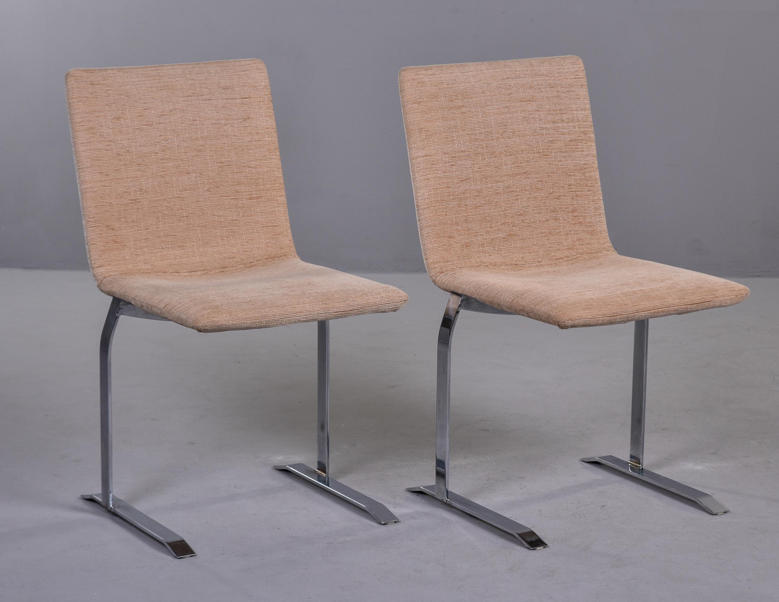Set of 8 Mid Century Steel Base Dining Chairs by Giovanni Offredi for Saporiti  For Sale 2