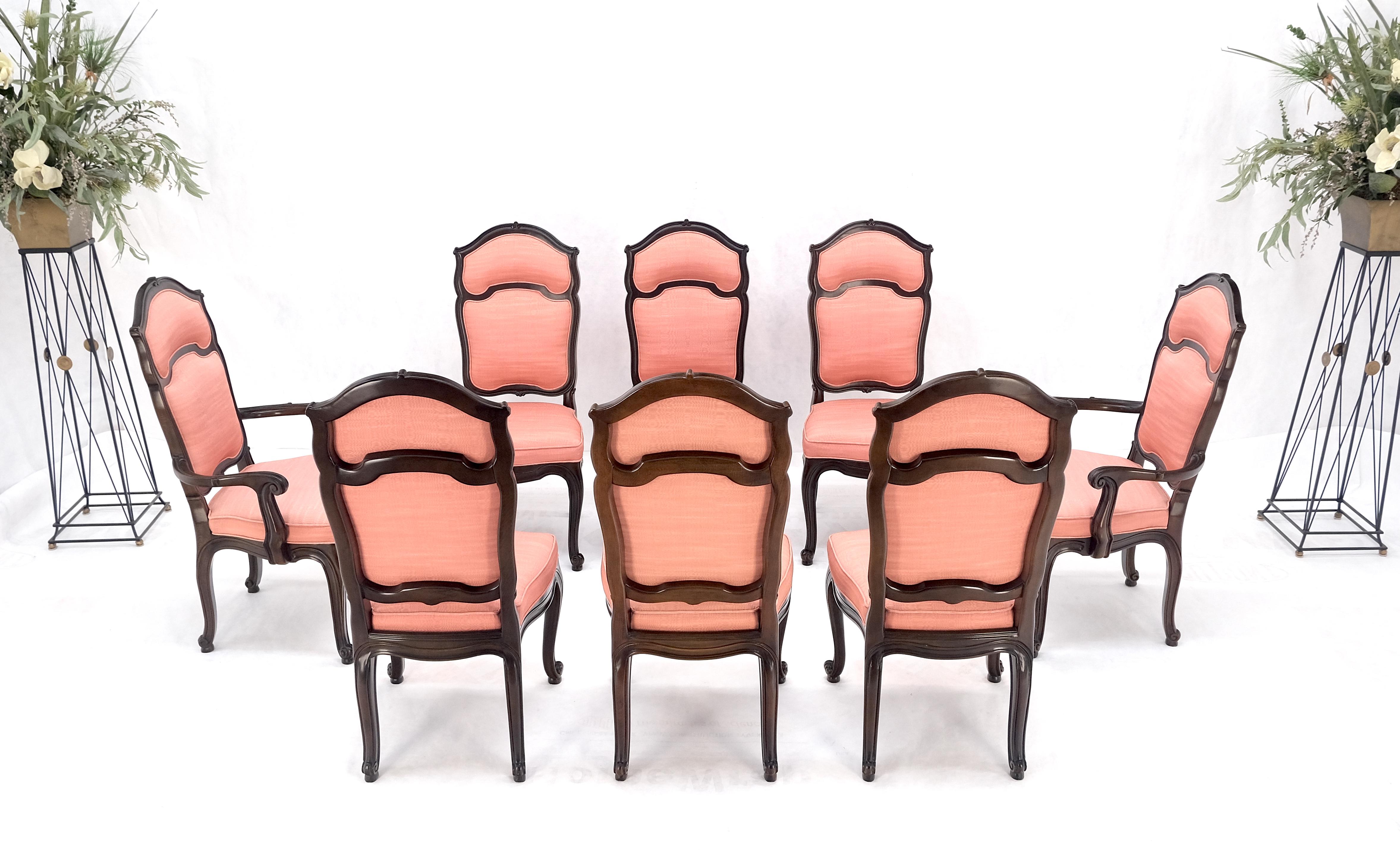 Mid-Century moderno Set di 8 sedie da pranzo con schienale ad arco di metà secolo, pulite e con tappezzeria color crema Qualità in vendita