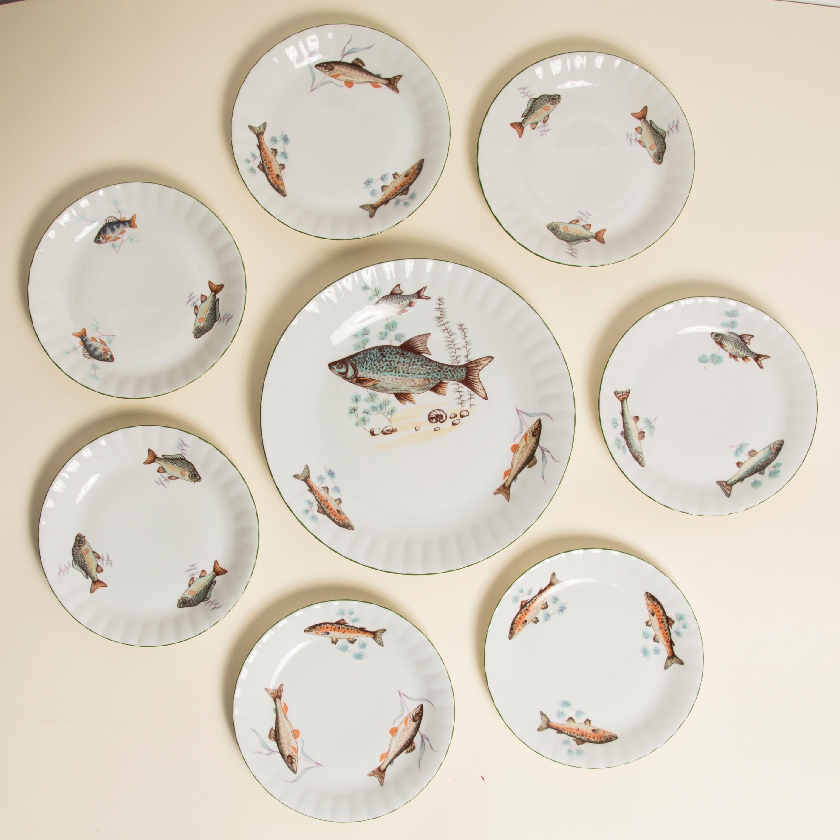 Set of 8 Mid Century Vintage Fishes Decorative Porcelain Plates, Poland, 1970s 4