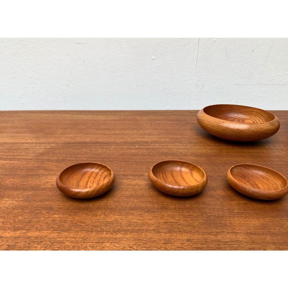 Set of 8 Mid-Century Wooden Bowls, 1960s For Sale 1