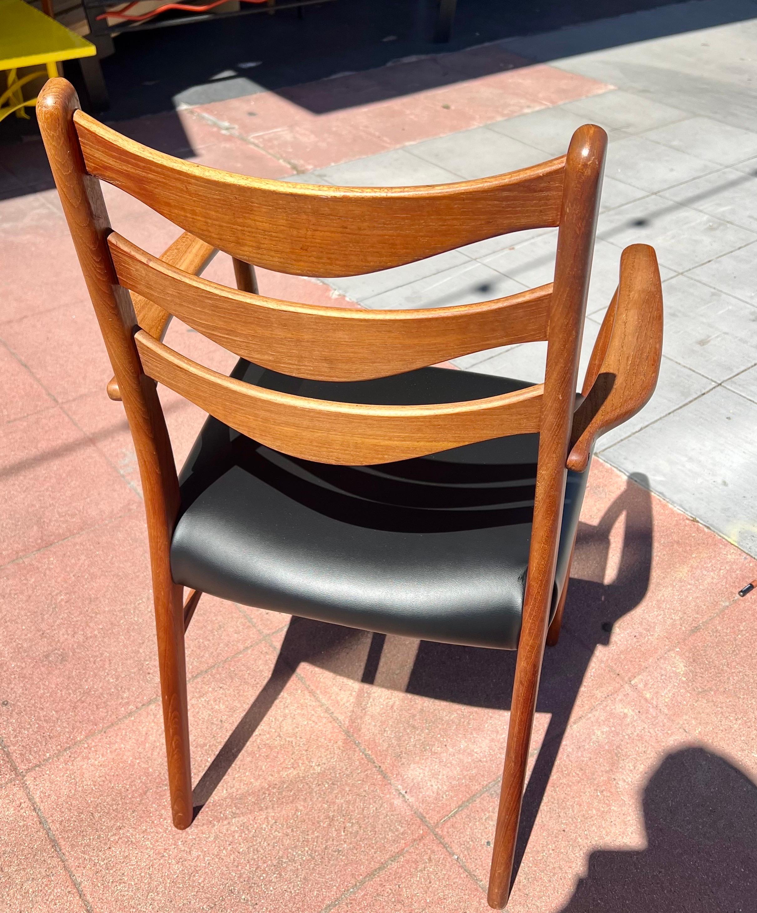  Set of 8, Midcentury Danish Modern by Arne Wahl Iversen Dining Chairs in Teak For Sale 6