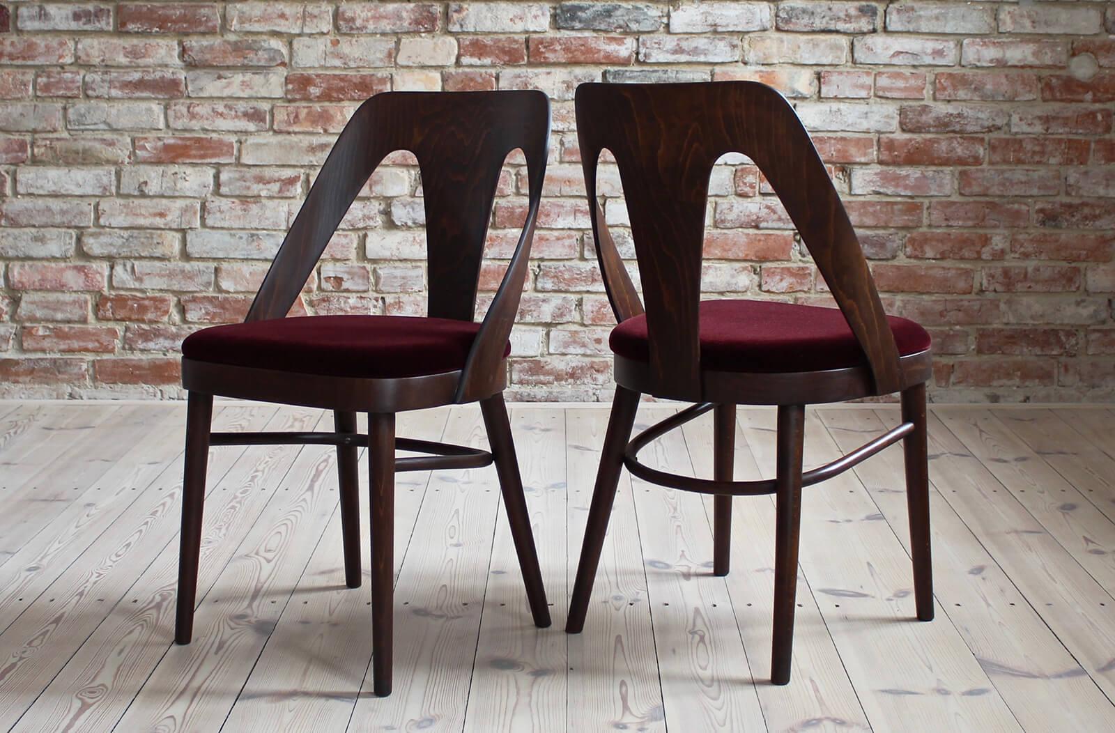 Polish Set of 8 Midcentury Dining Chairs in Burgundy Mohair by Kvadrat